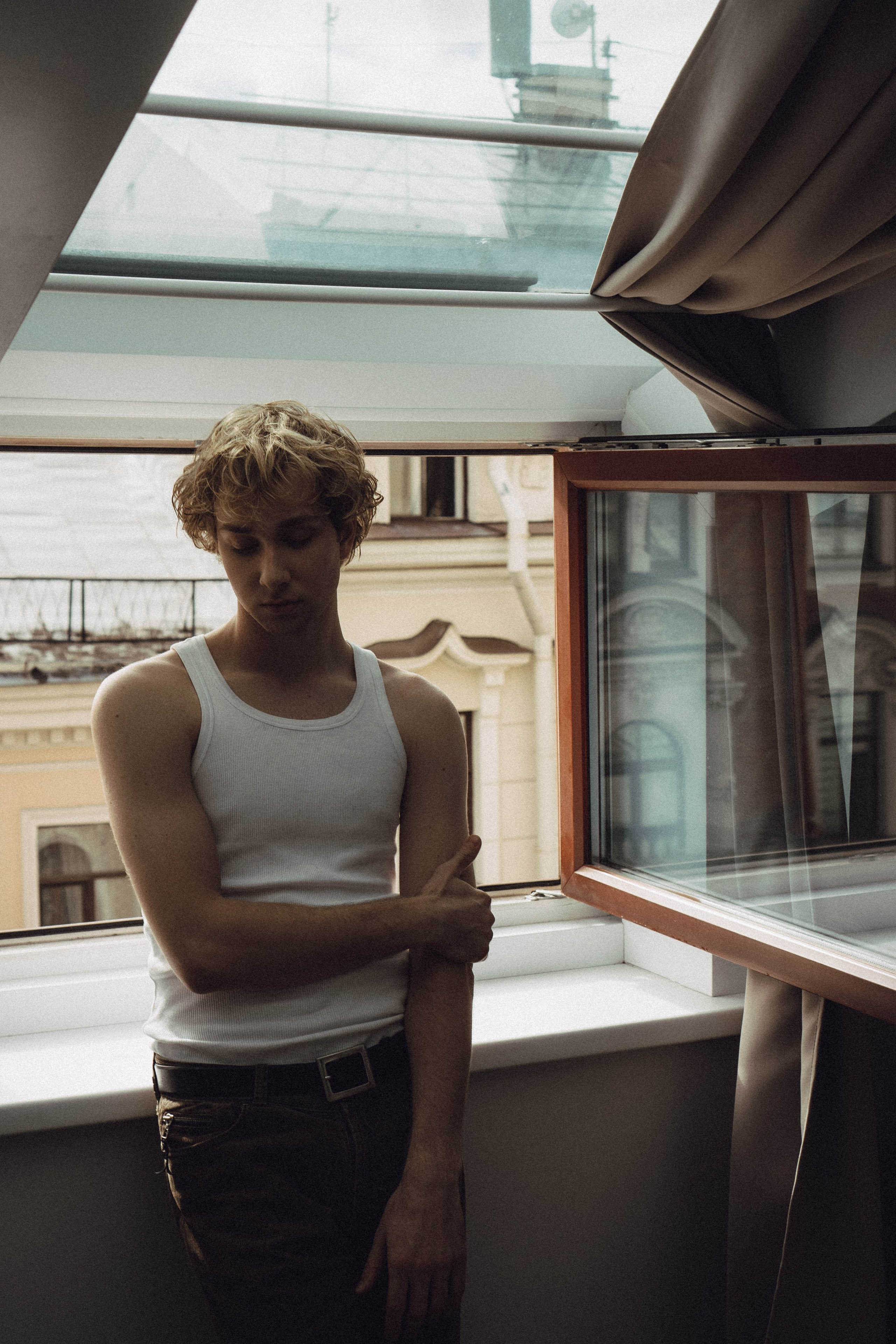 СВАДЕБНАЯ СЬЕМКА В ОТЕЛЕ. СБОРЫ ЖЕНИХА И НЕВЕСТЫ И ТАКЖЕ ТОР И ПОДГОТОВКА К ПРОГУЛКЕ. Профессиональный фотограф, Санкт-Петербург — Виктория Богомолова