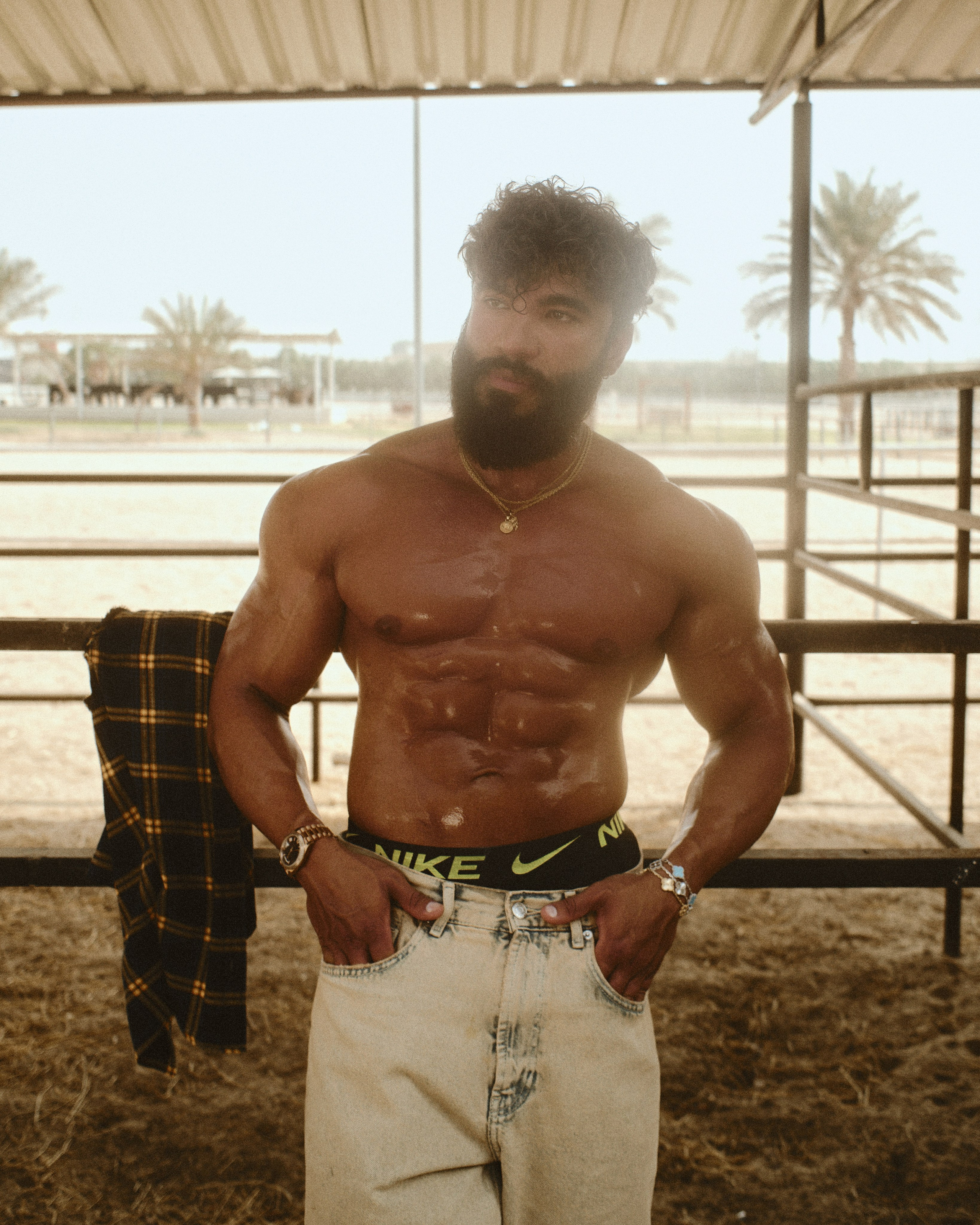 Ahmed. NOIZOMAX Художественный фотограф в Дубай