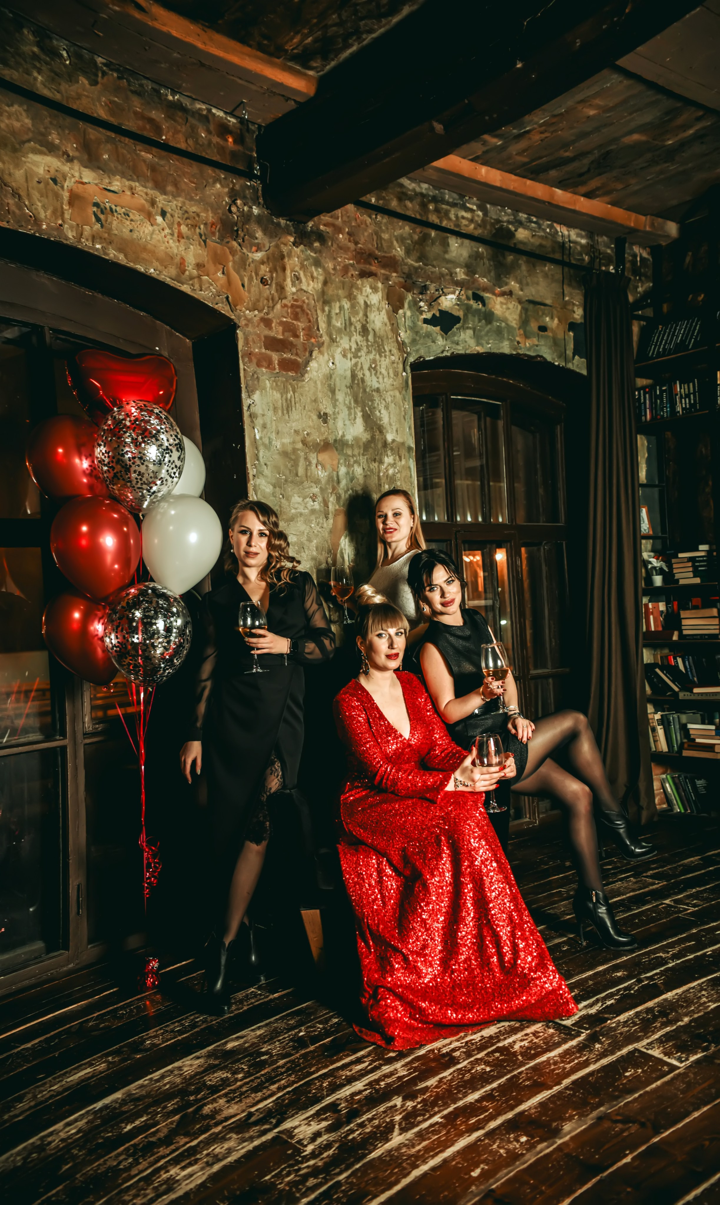 Тематическая вечеринка на юбилей 35 лет. Свадебный, семейный, детский, контент фотограф в Омске Максим Ильин