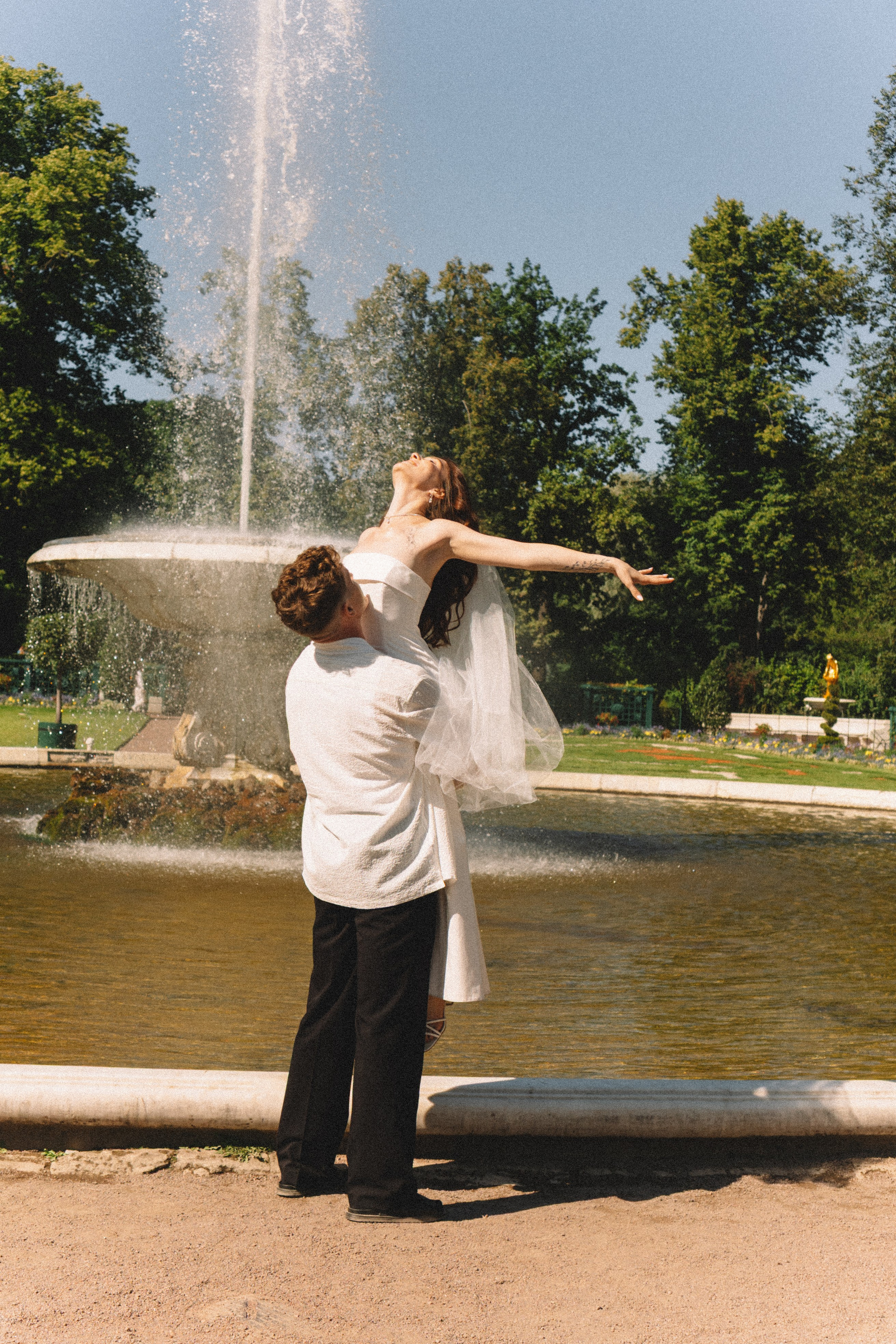 СВАДЕБНАЯ СЬЕМКА В ПЕТЕРГОФЕ И СЬЕМКА РЕПОРТАЖА В ЗАГСЕ ПЕТЕРГОФА. Профессиональный фотограф, Санкт-Петербург — Виктория Богомолова