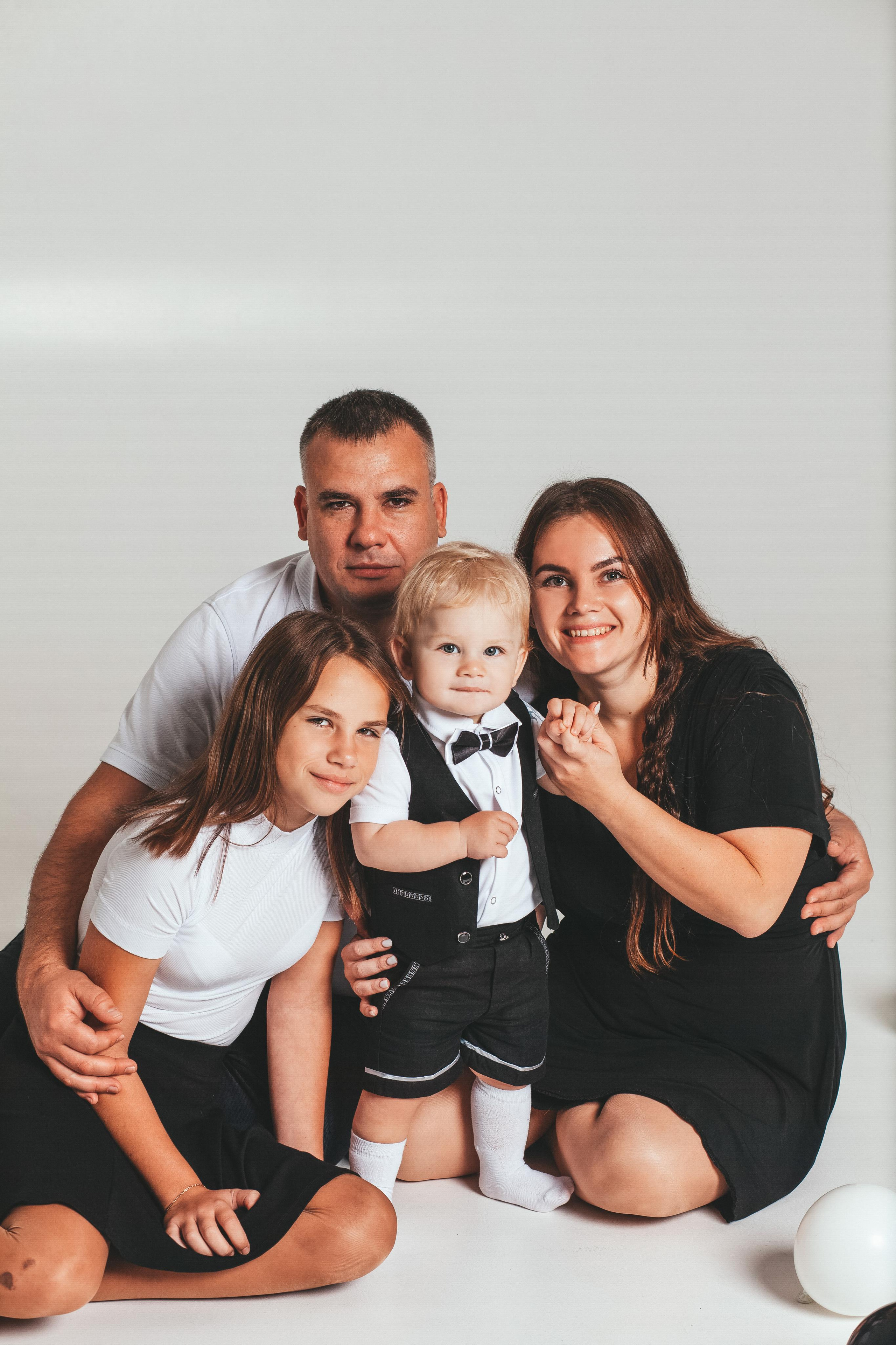 Алина, Сергей, Вика и Дима. Семейный фотограф в Екатеринбурге и Красноуфимске Евгения Лягаева