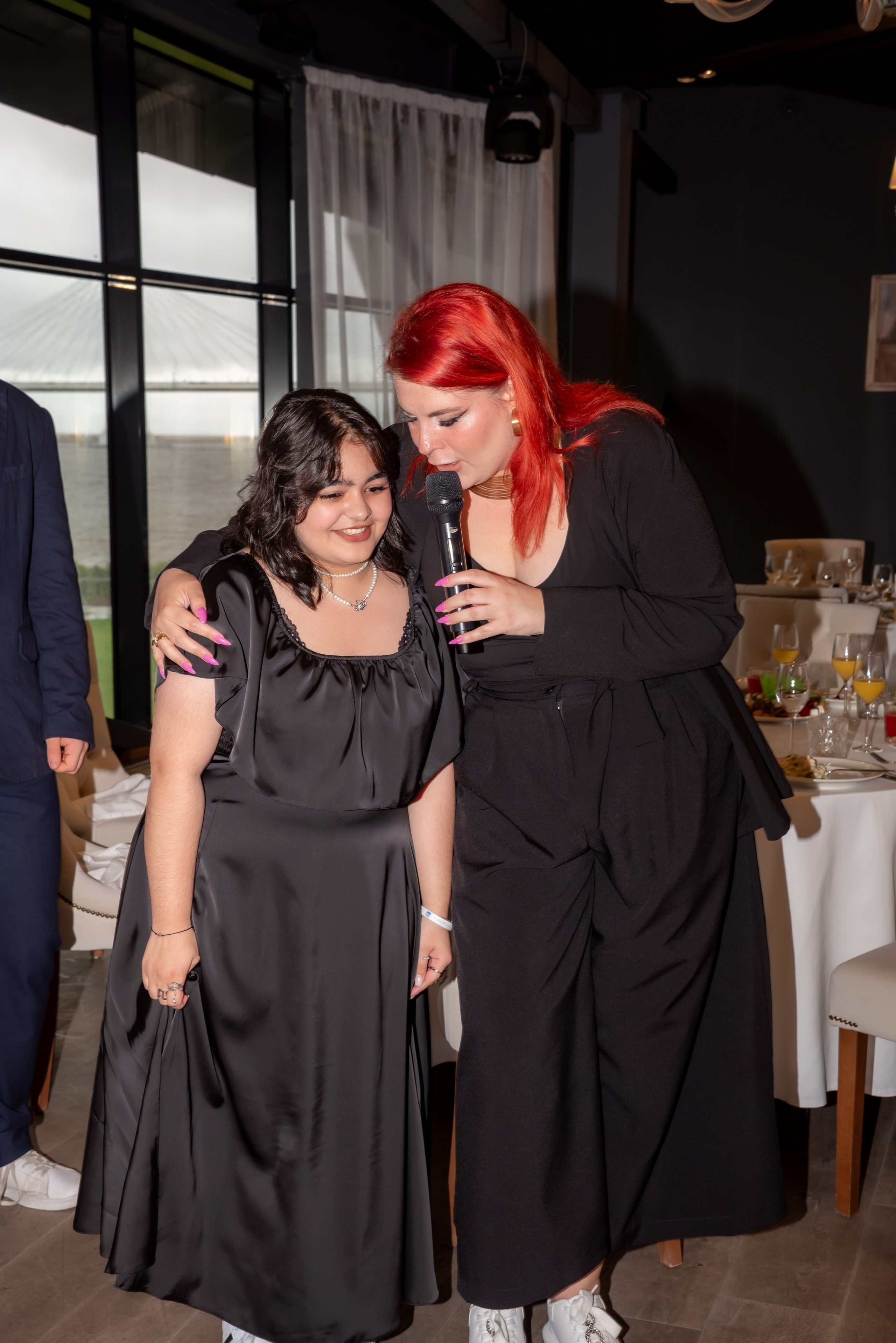 Школьный выпускной в ресторане на Крестовском острове. Елена Сергеева- фотограф для жизни и бренда. Фотосессии и репортаж мероприятий