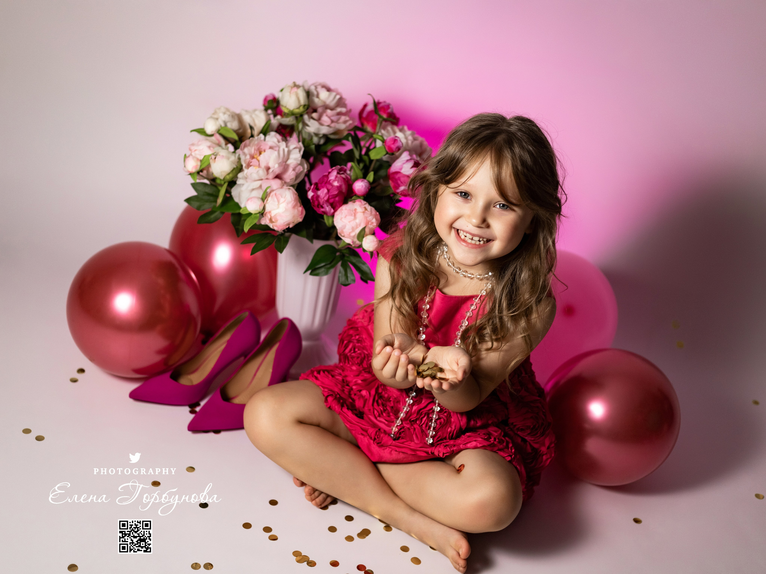 «Модница в розовом» В моей студии. Вероника и Александра. 2024. Фотограф Пермь. Свадьбы. Семья и дети, школа, д. сад. Фотокниги