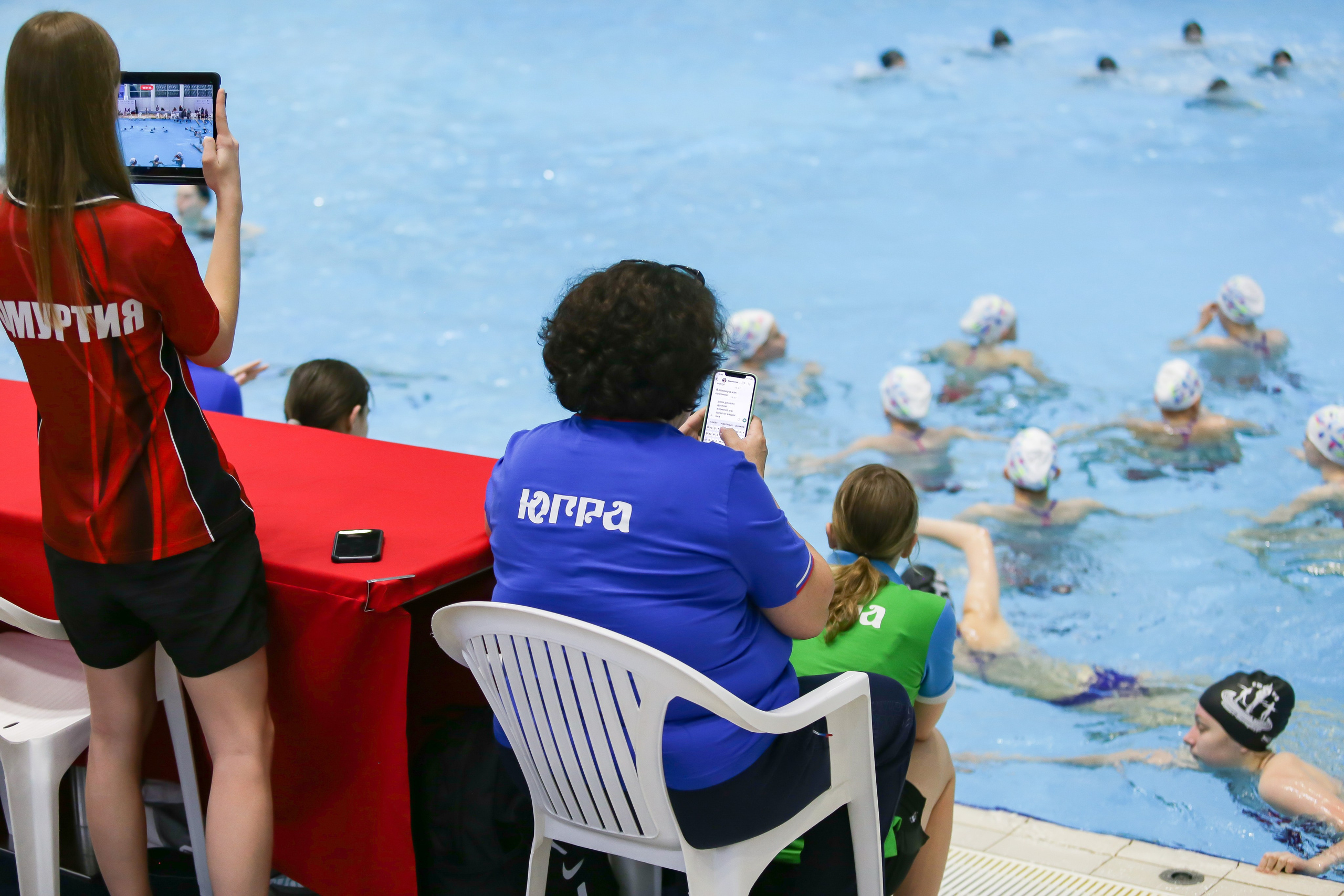 Тренировка перед соревнованиями по синхронному плаванию. Репортажный фотограф в Москве