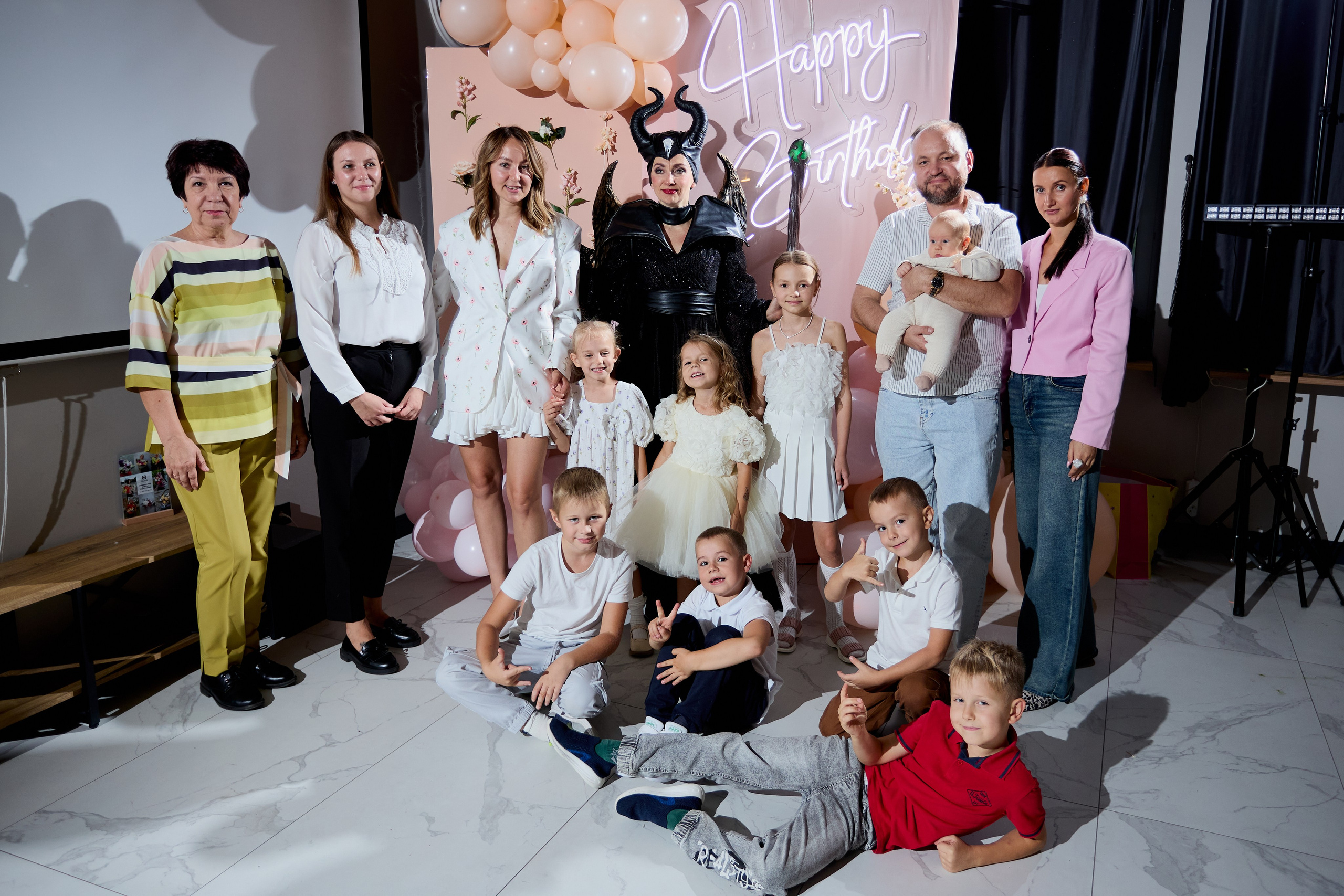 Малифисента и Тесла шоу. Свадебный фотограф Москва и Московская область Борисов Сергей