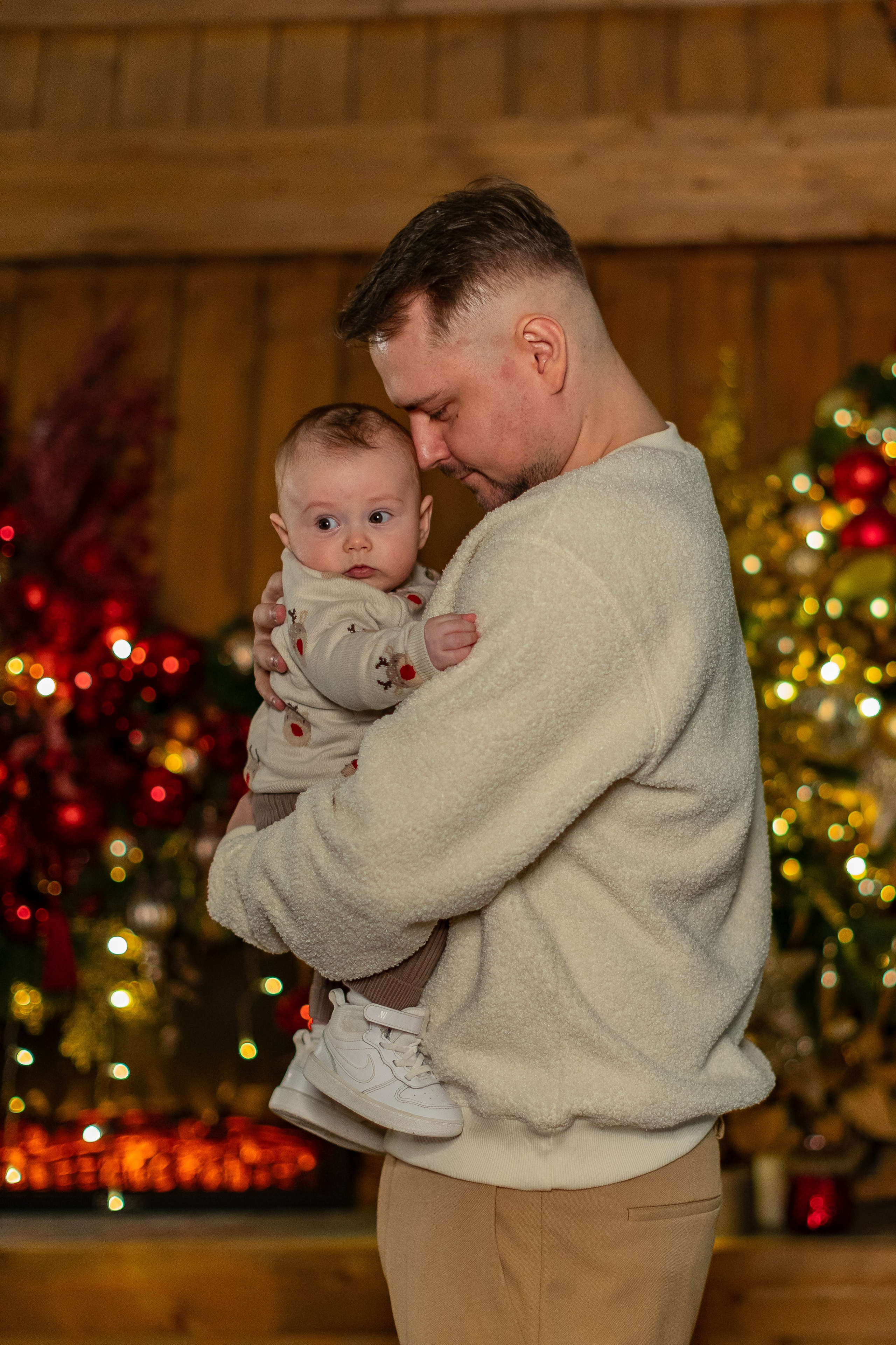 Фотосессии в Famous студии зал Оскар. Фото и видео Москва. Свадебный фотограф, видеограф, фотосессии, видеосъемка