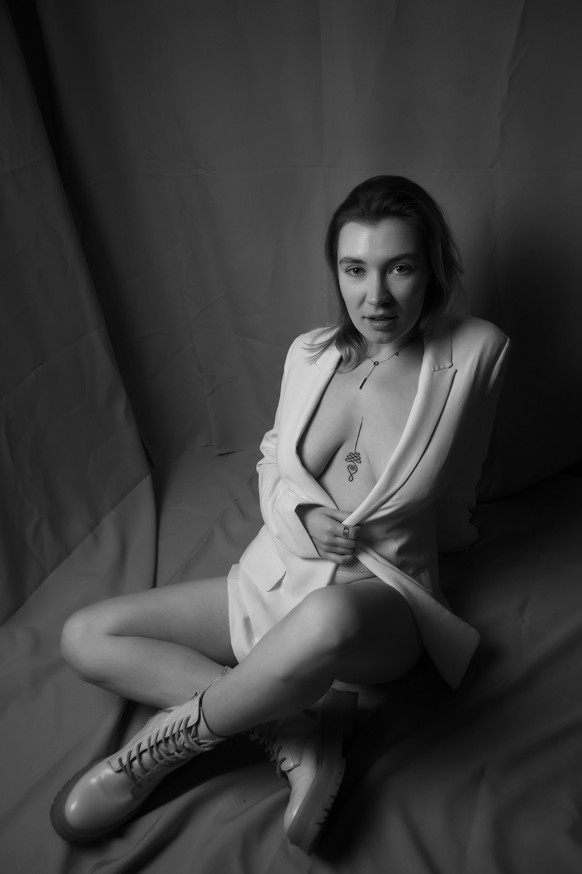 Ню. Фотограф Александр Кудинов, Крым: Легкие съемки, живые эмоции