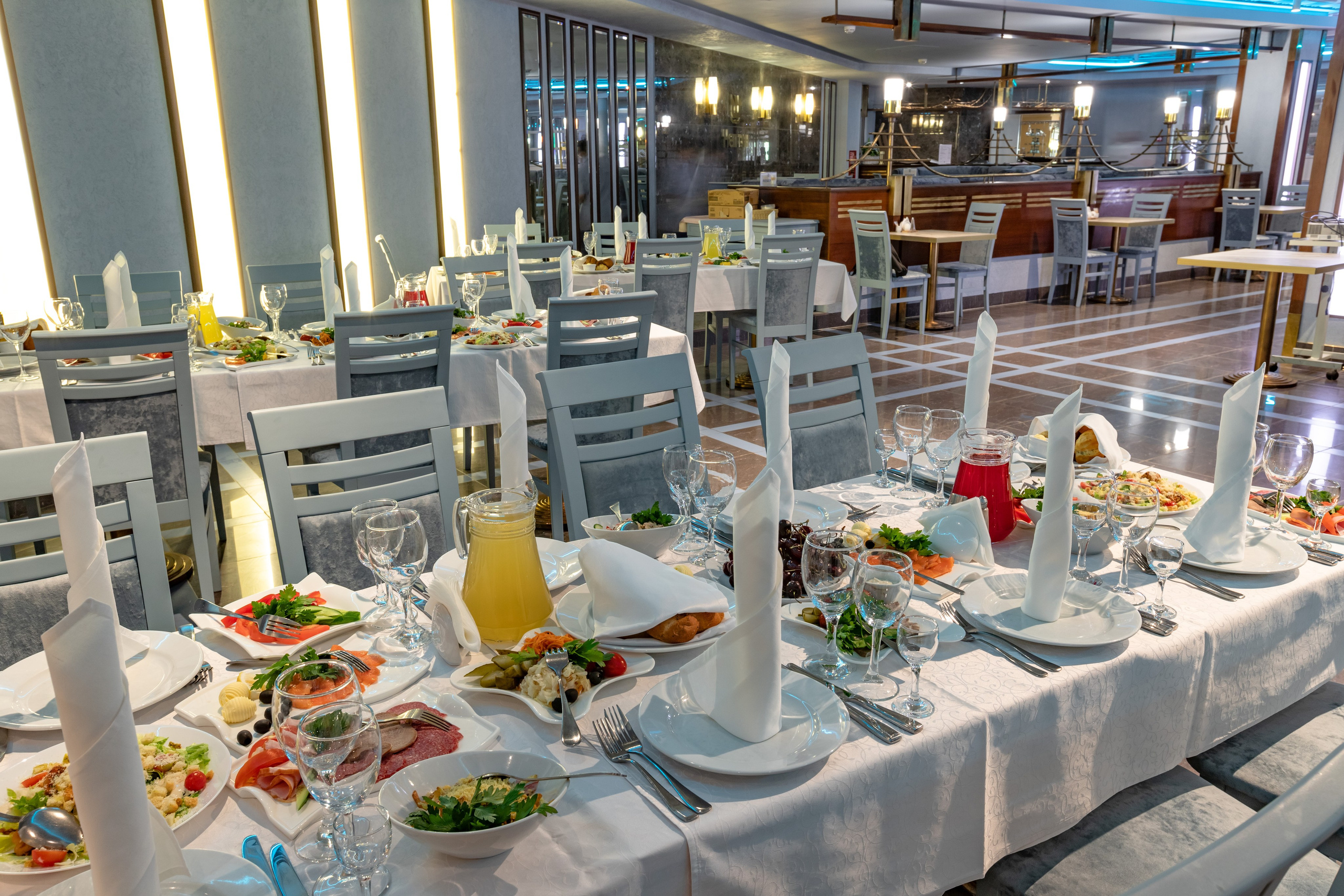 Банкетный зал при отеле «Нептун». Фотограф Махлаева Виктория/Санкт-Петербург