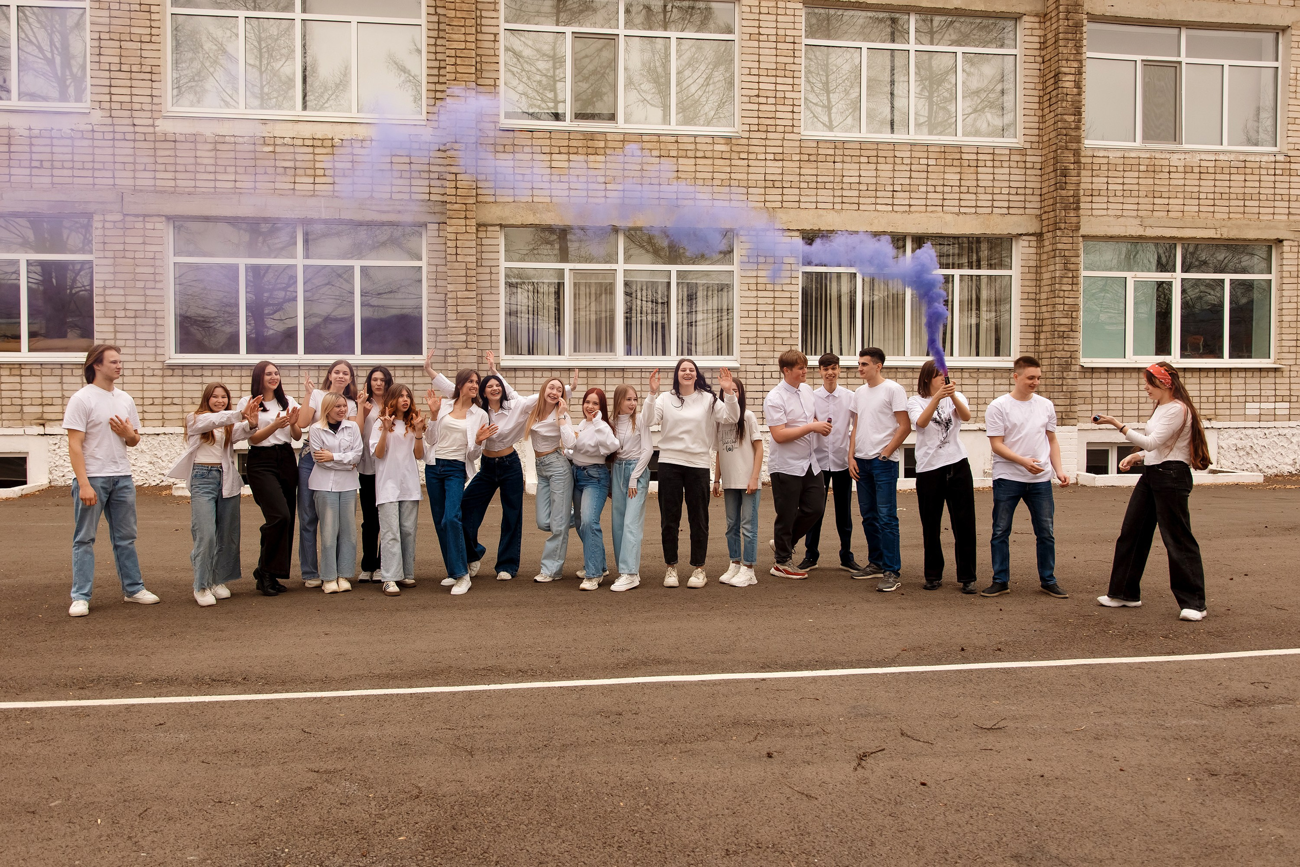 11 класс с. Барабаш. Фотограф Любовь Корниенко, Примоский край