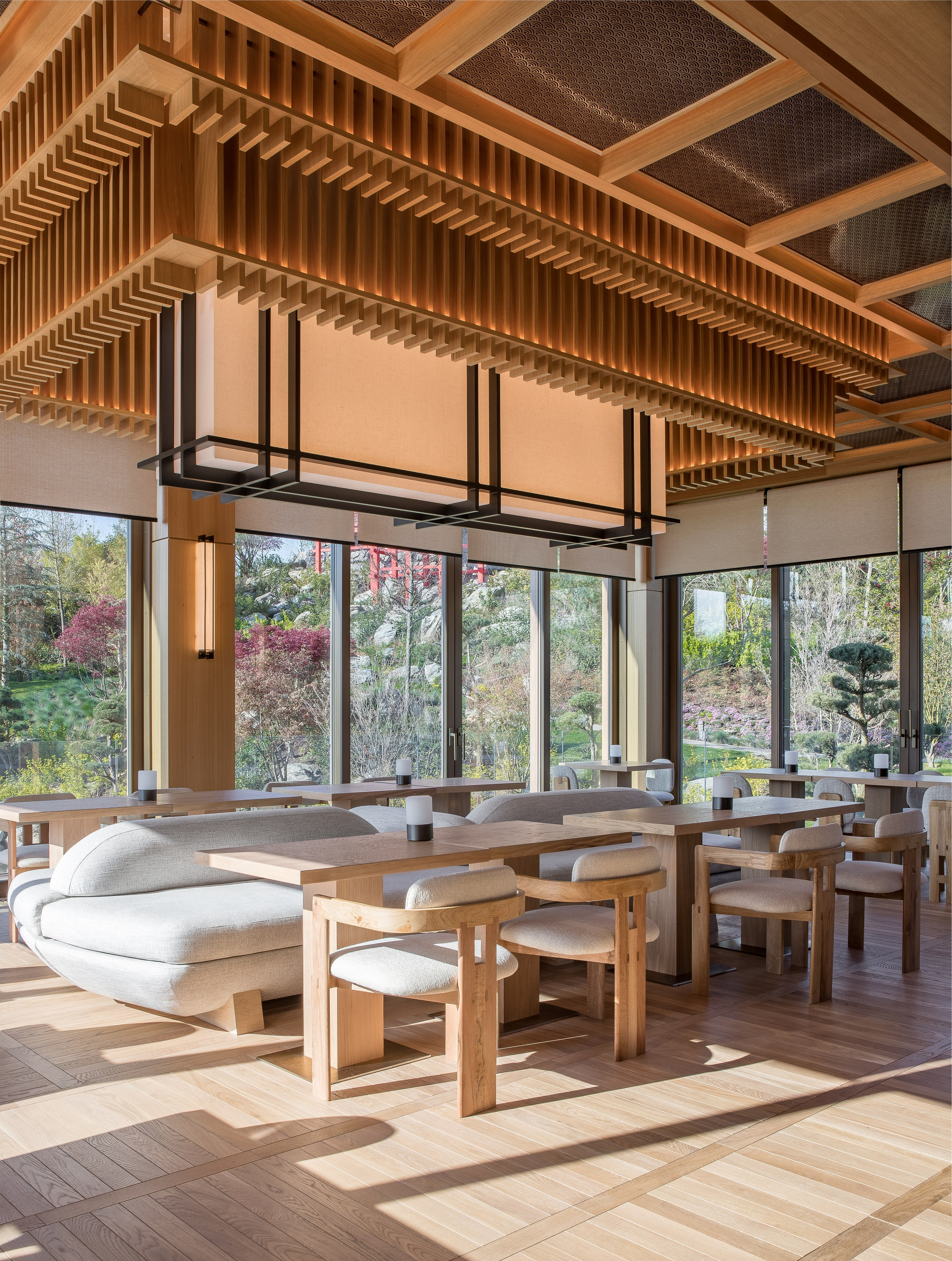 Japanese Restaurant in Krasnodar. Ekaterina Symidi. Interior Photographer