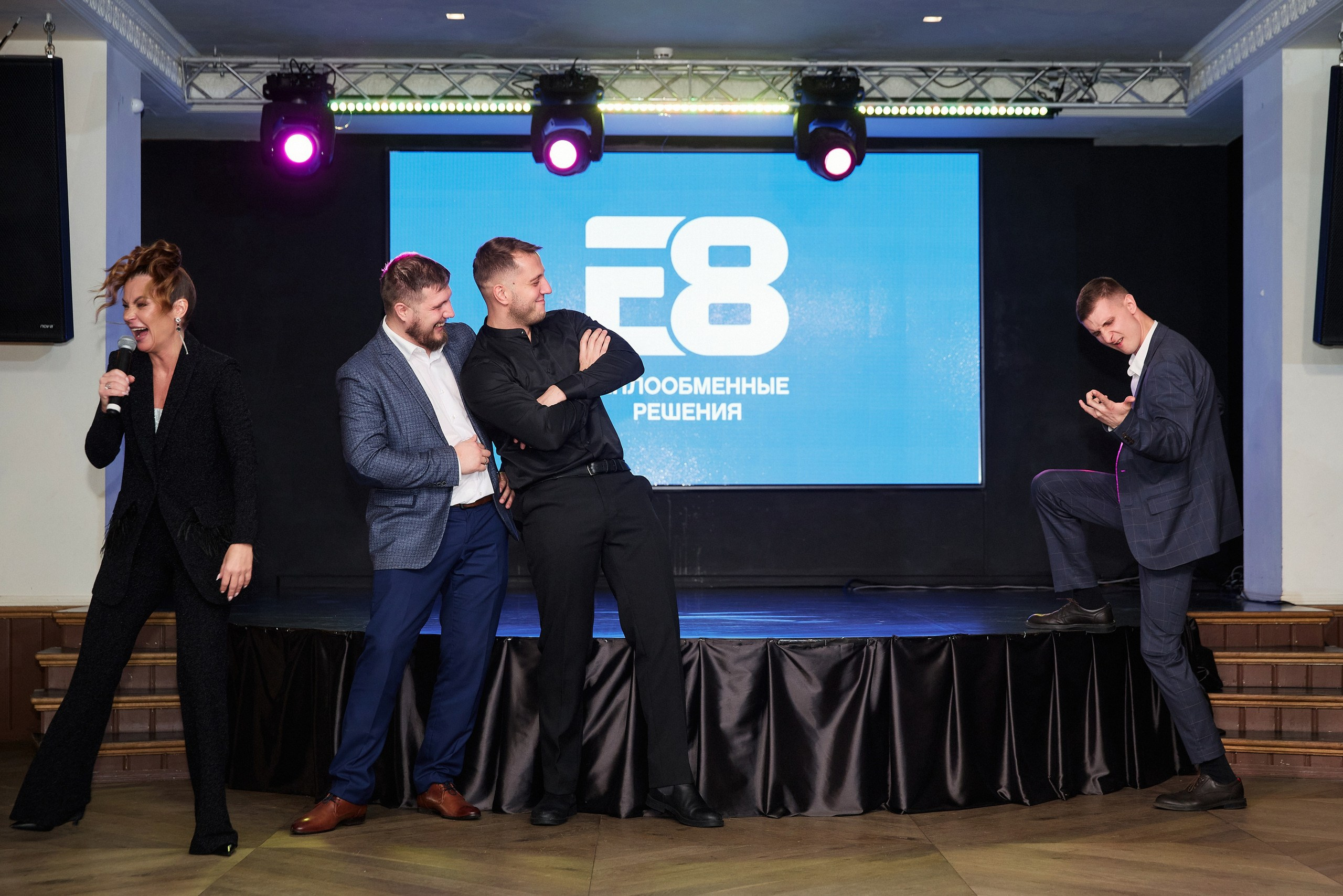 E8 / Новогодний корпоратив. Другой взгляд на фотографию