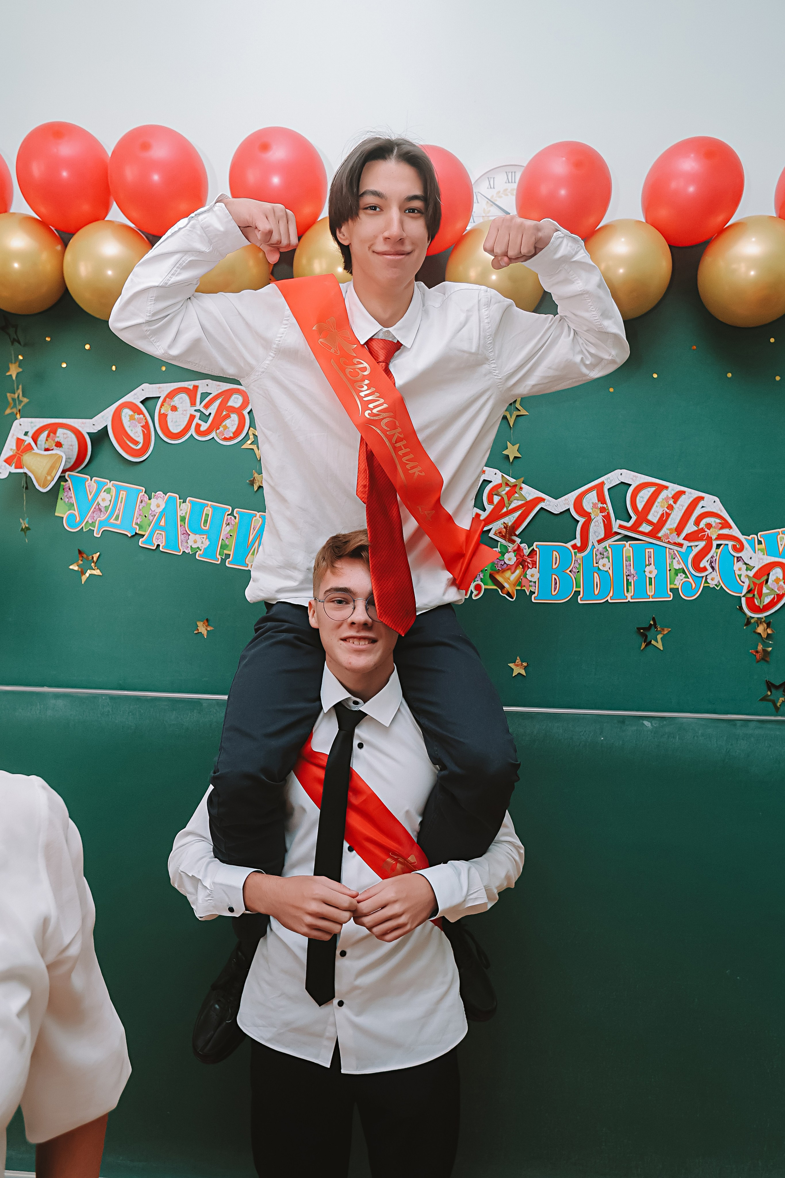 Последний звонок. Семейный фотограф Тюмень, фотограф на роды Салмина Мария