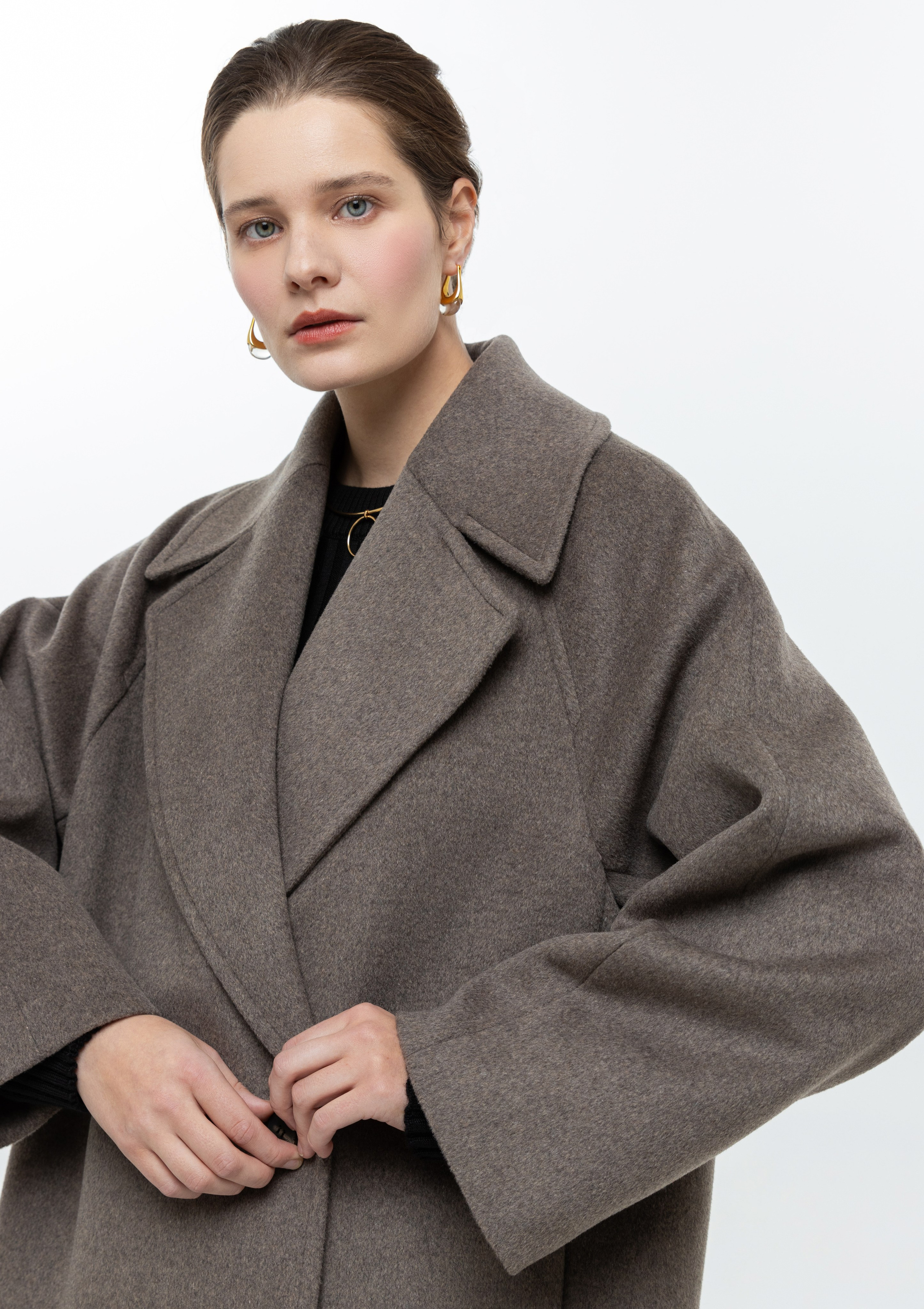 Каталог. Верхняя одежда + трикотаж бренда. 4ч,. Визажист для брендов, Фэшн продюсер Олеся Глушкова