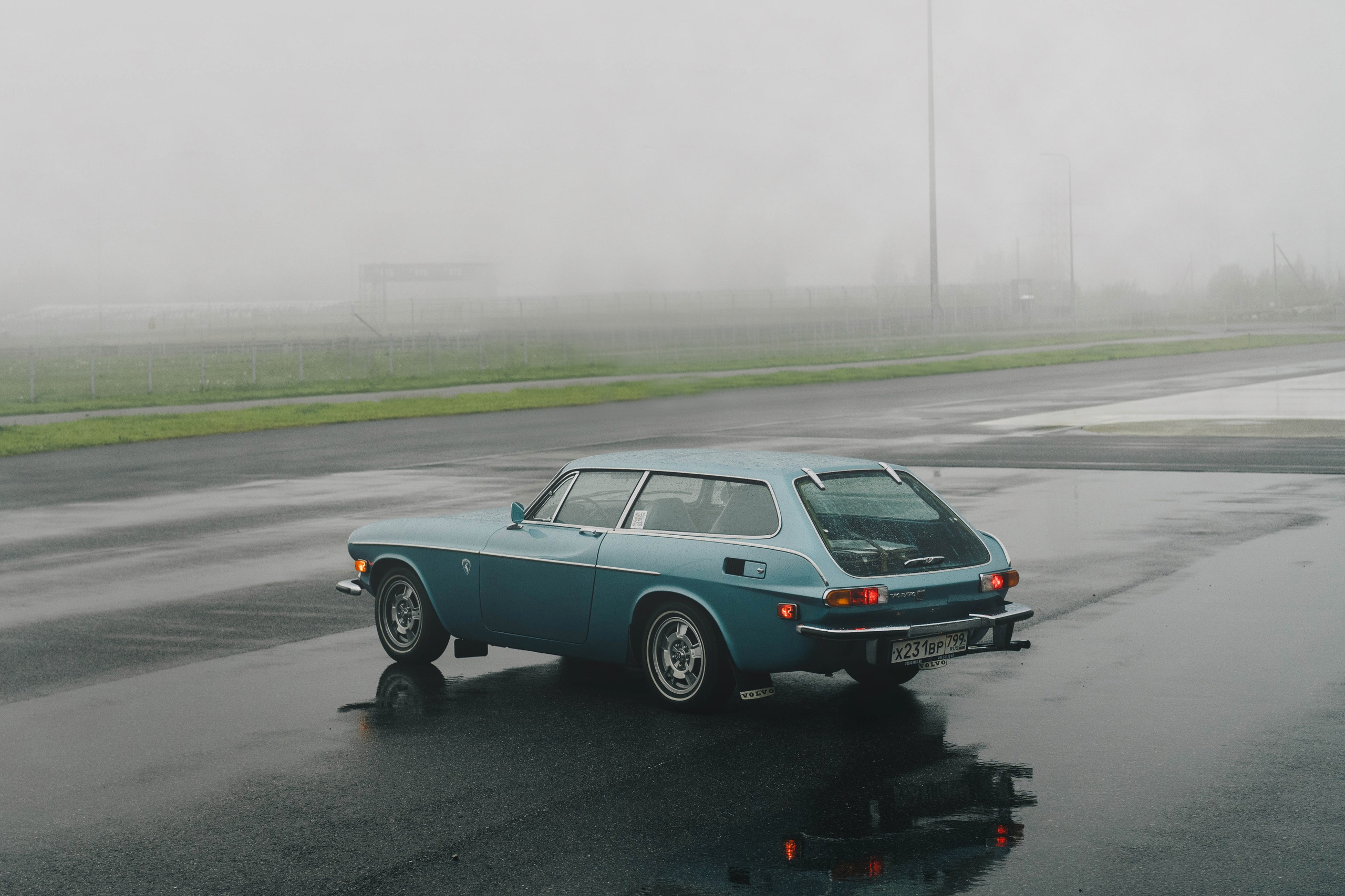 Volvo P1800ES. Автомобильный фотограф Антон Цырулев