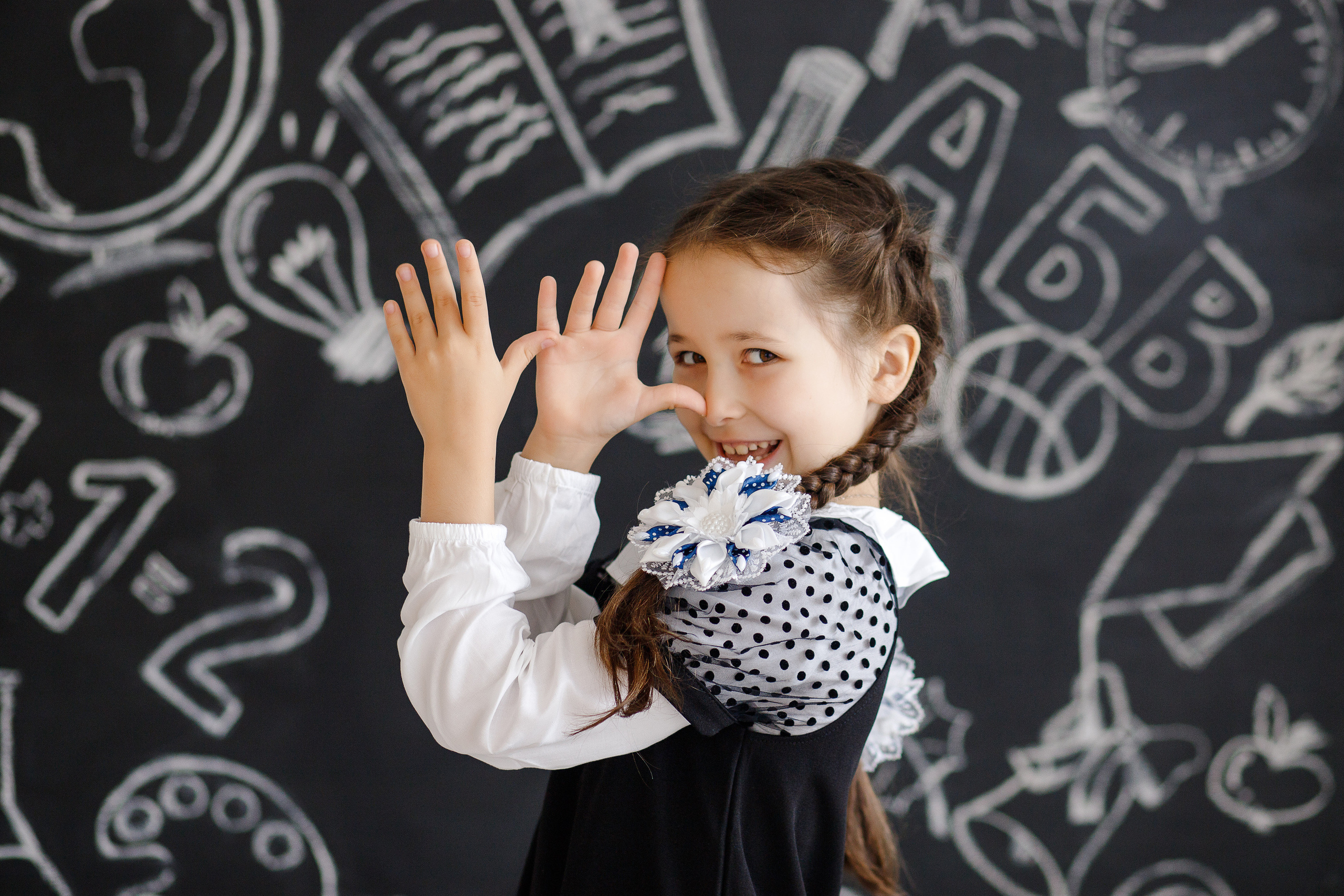 Семейная фотосессия в фотостудии и на природе в Твери. Свадебный и семейный фотограф в Твери и Тверской области