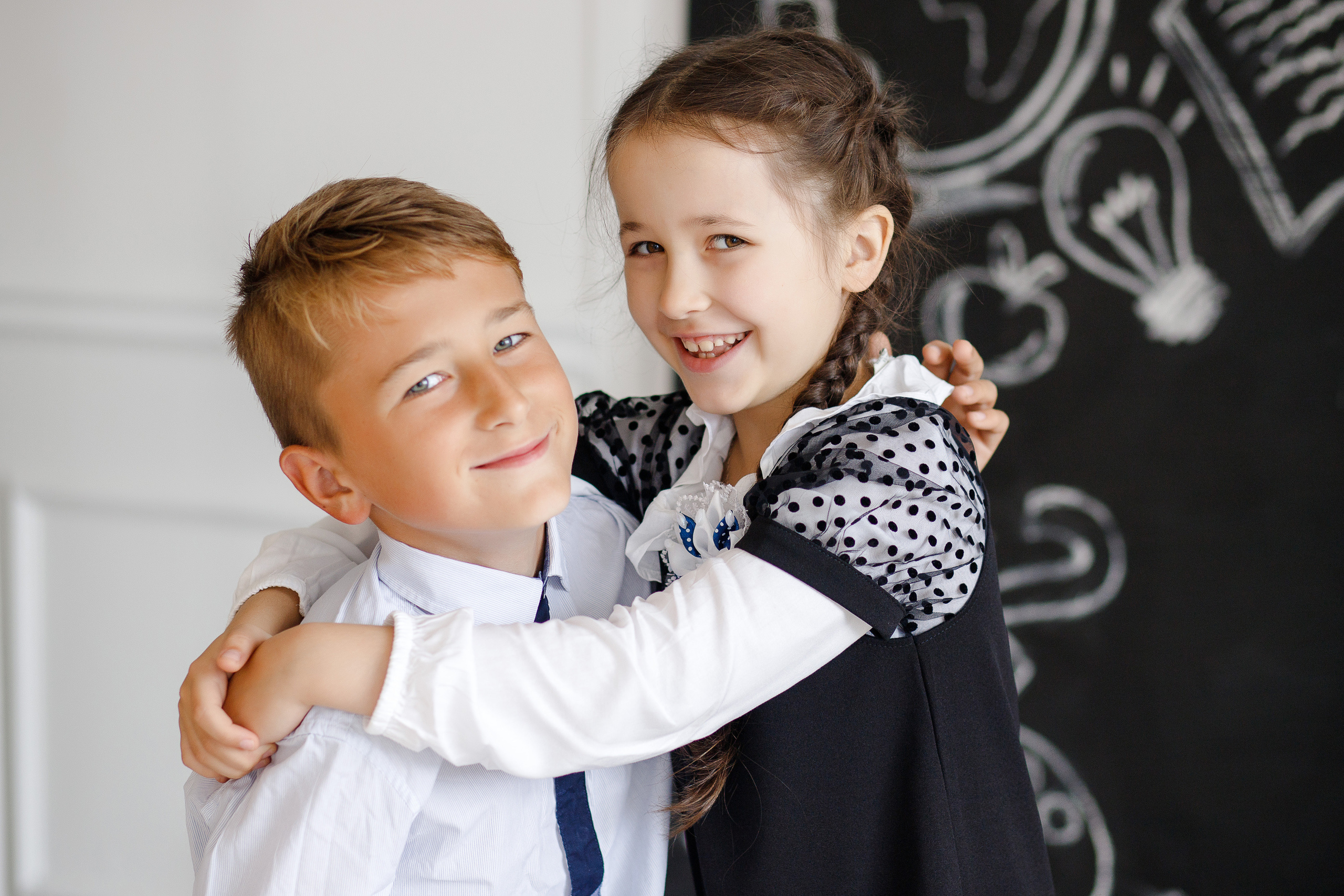 Семейная фотосессия в фотостудии и на природе в Твери. Свадебный и семейный фотограф в Твери и Тверской области