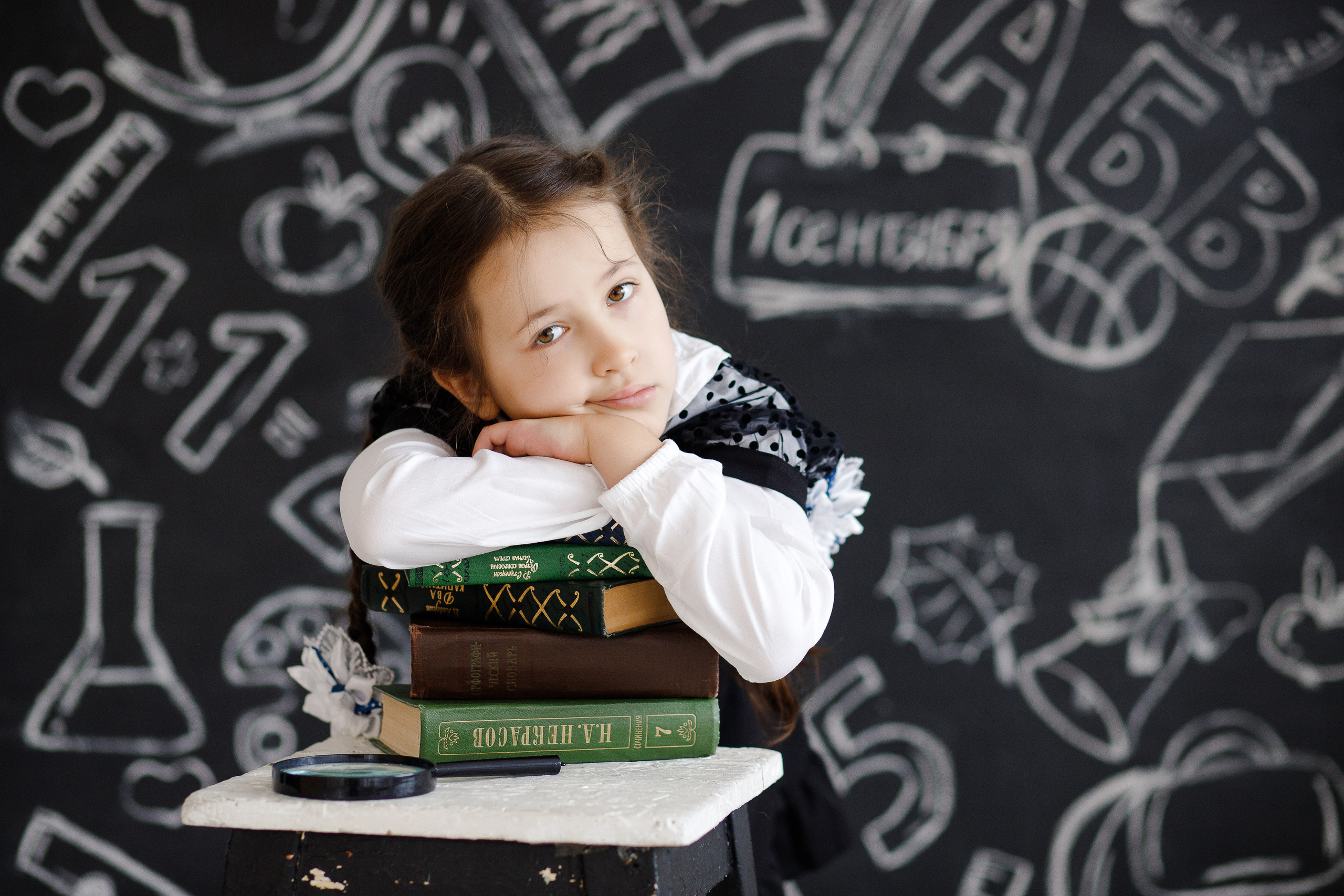 Семейная фотосессия в фотостудии и на природе в Твери. Свадебный и семейный фотограф в Твери и Тверской области