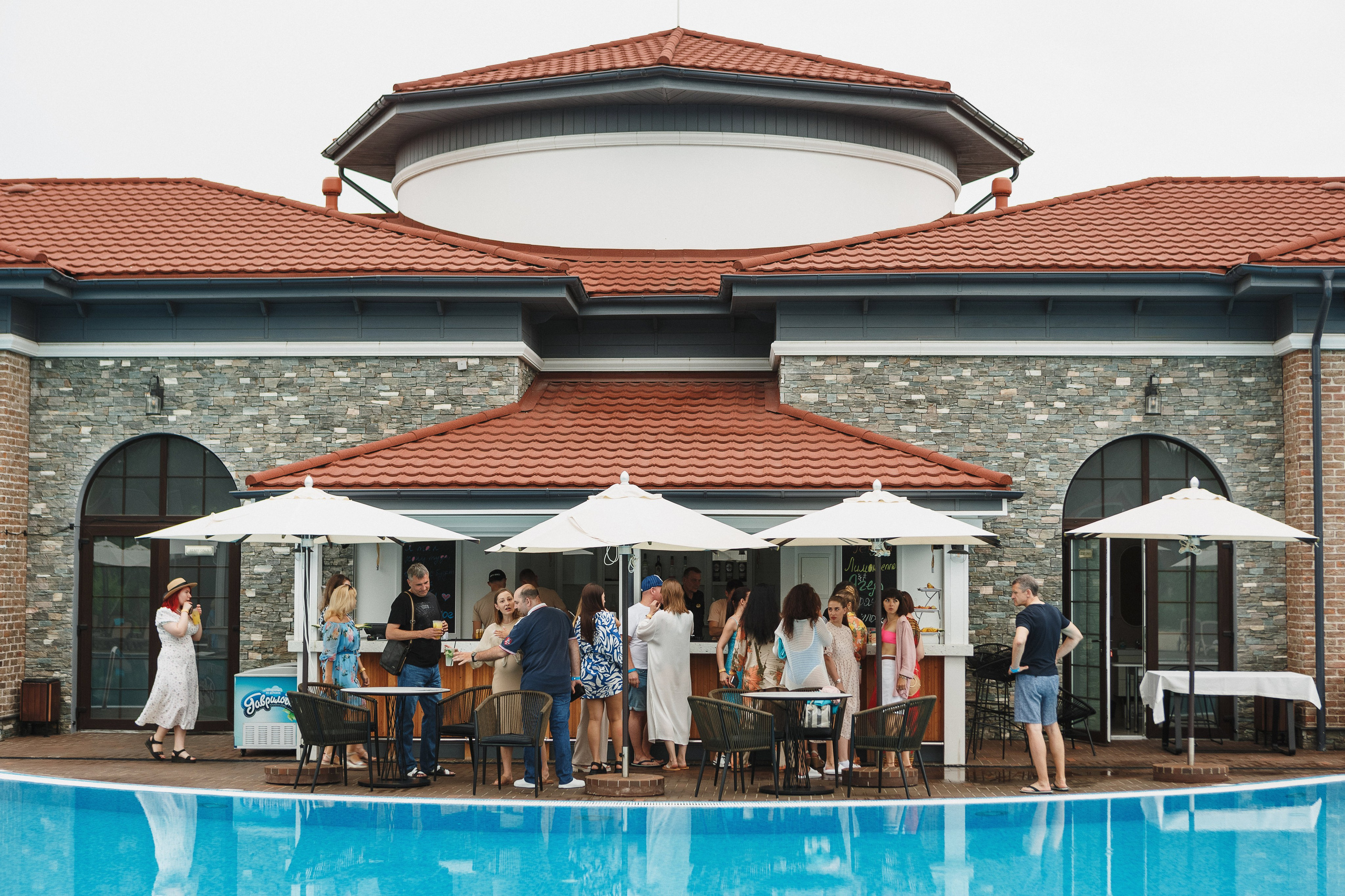 Идиллия в природе: Волшебство отдыха в загородном клубе 'Golden Horse'. Свадебный и семейный фотограф в Таганроге Бакарюк Антон