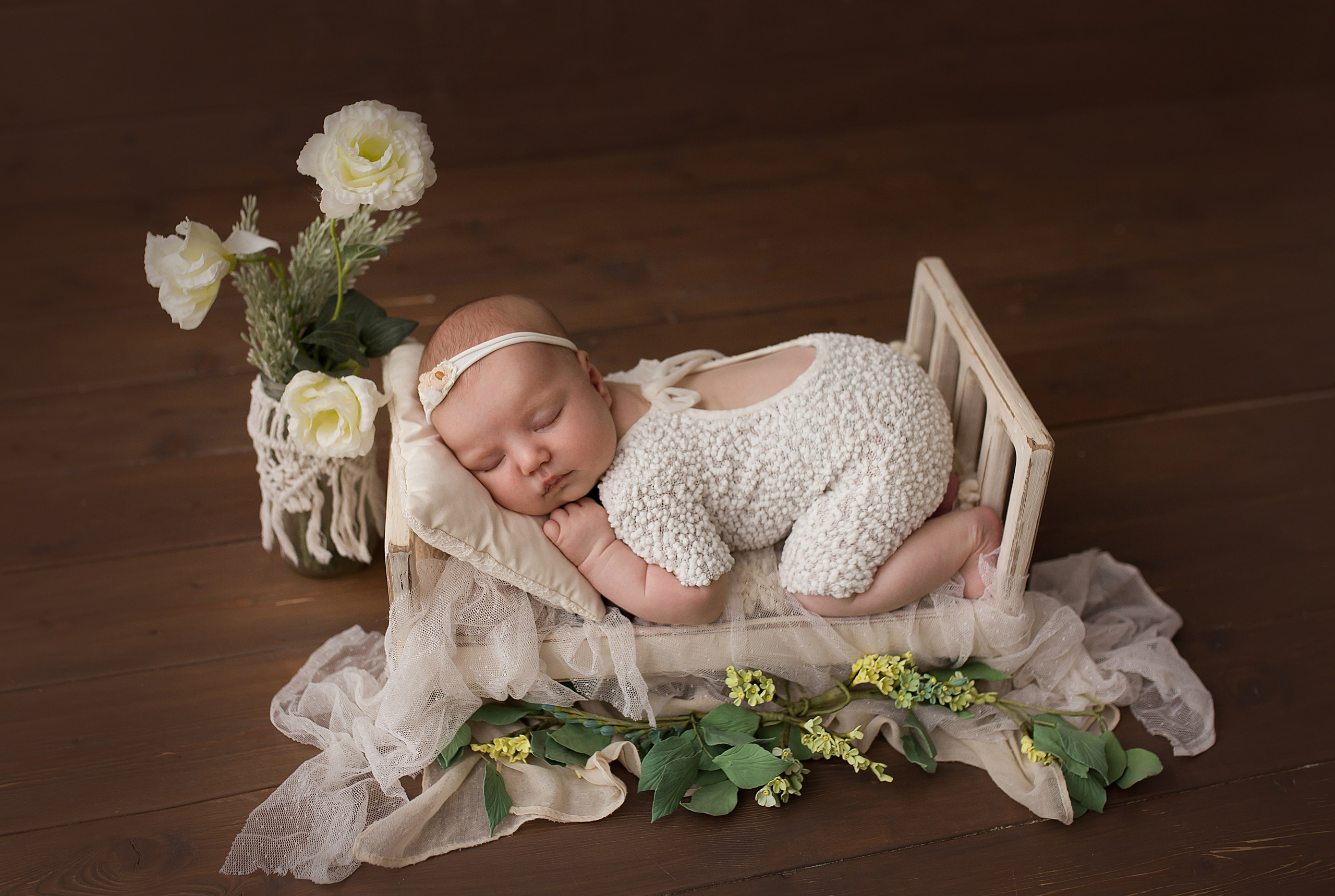 Фотосессия новорождённого. Фотограф новорождённых малышей и детский фотограф В Казани Лана Максим