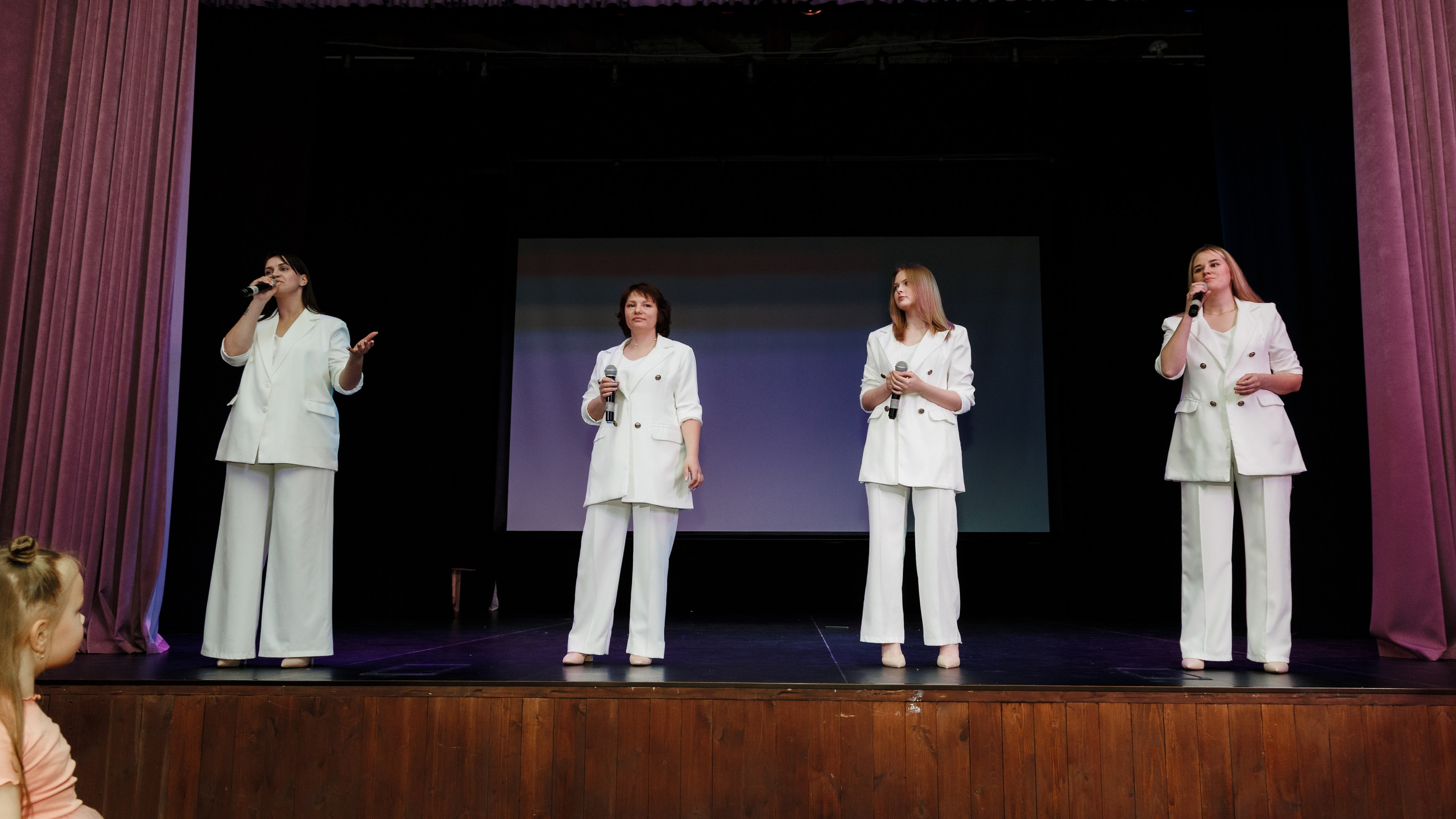 Весенняя Феерия 2025. Свадебный и семейный фотограф в г. Волхов Алексей Кочерыжкин