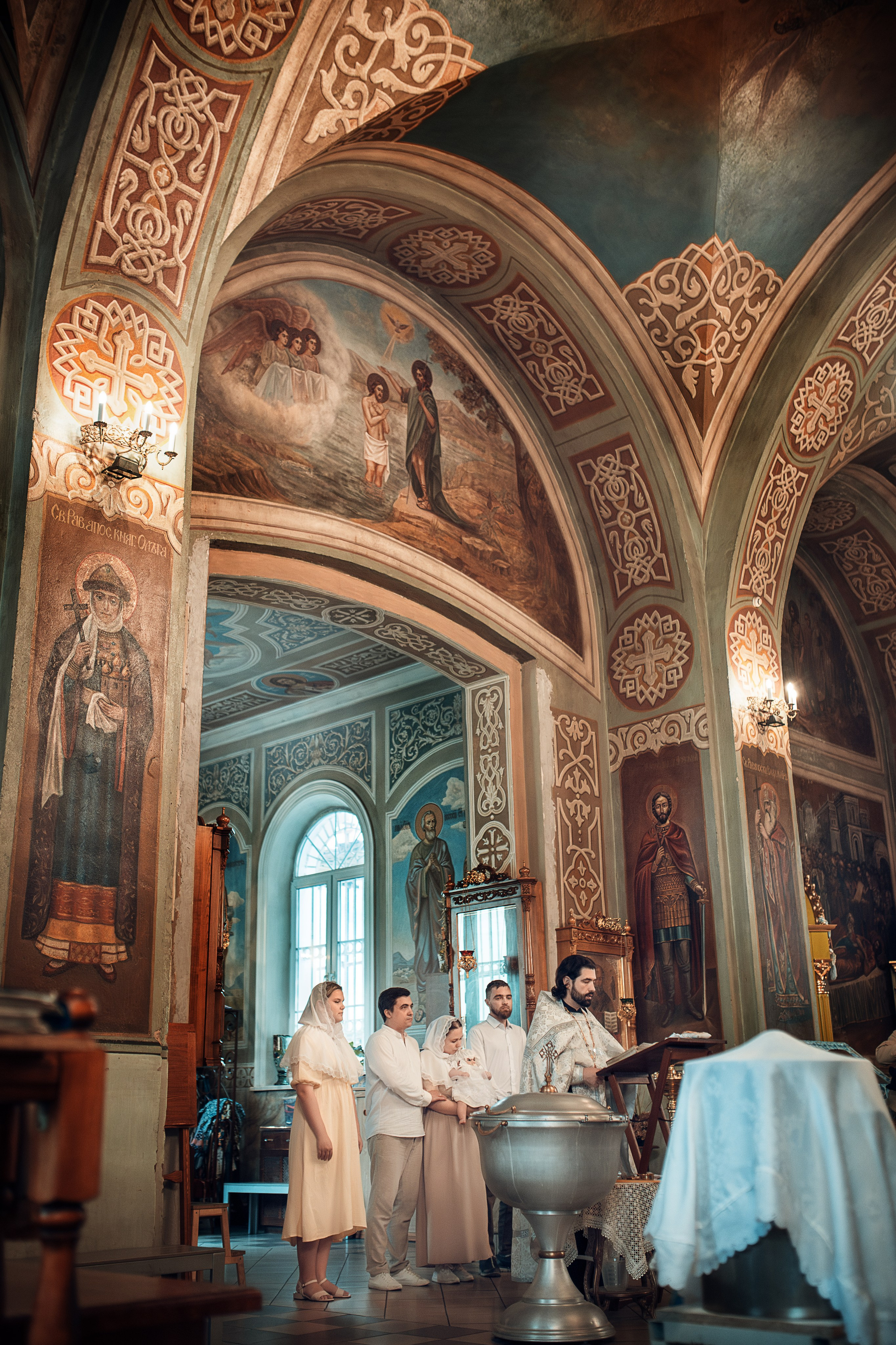 Фотосессия крещения младенца в Болтино