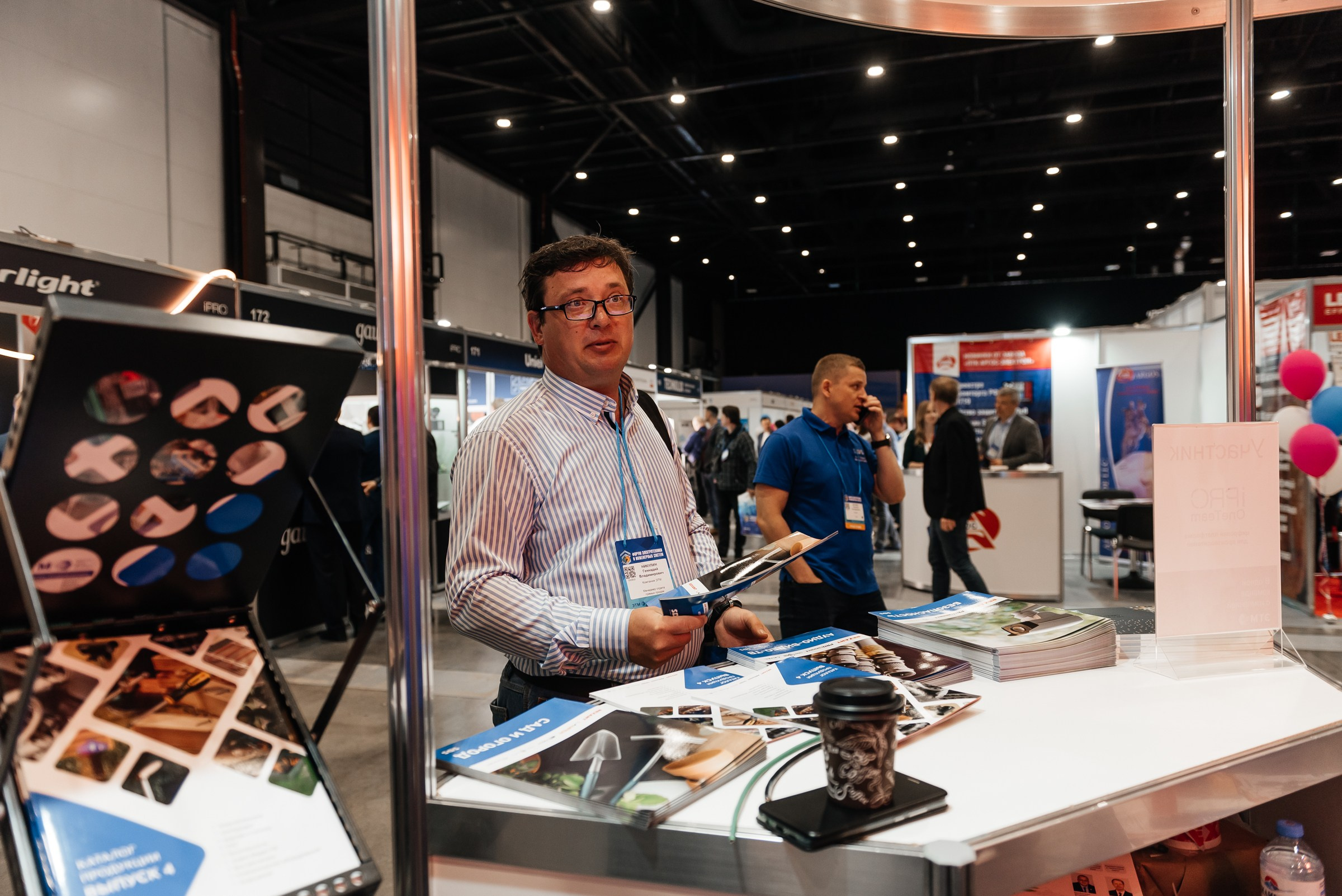 Репортажная съёмка на форуме ЭТМ. Свадебный фотограф в Санкт-Петербурге Венера Ахметова