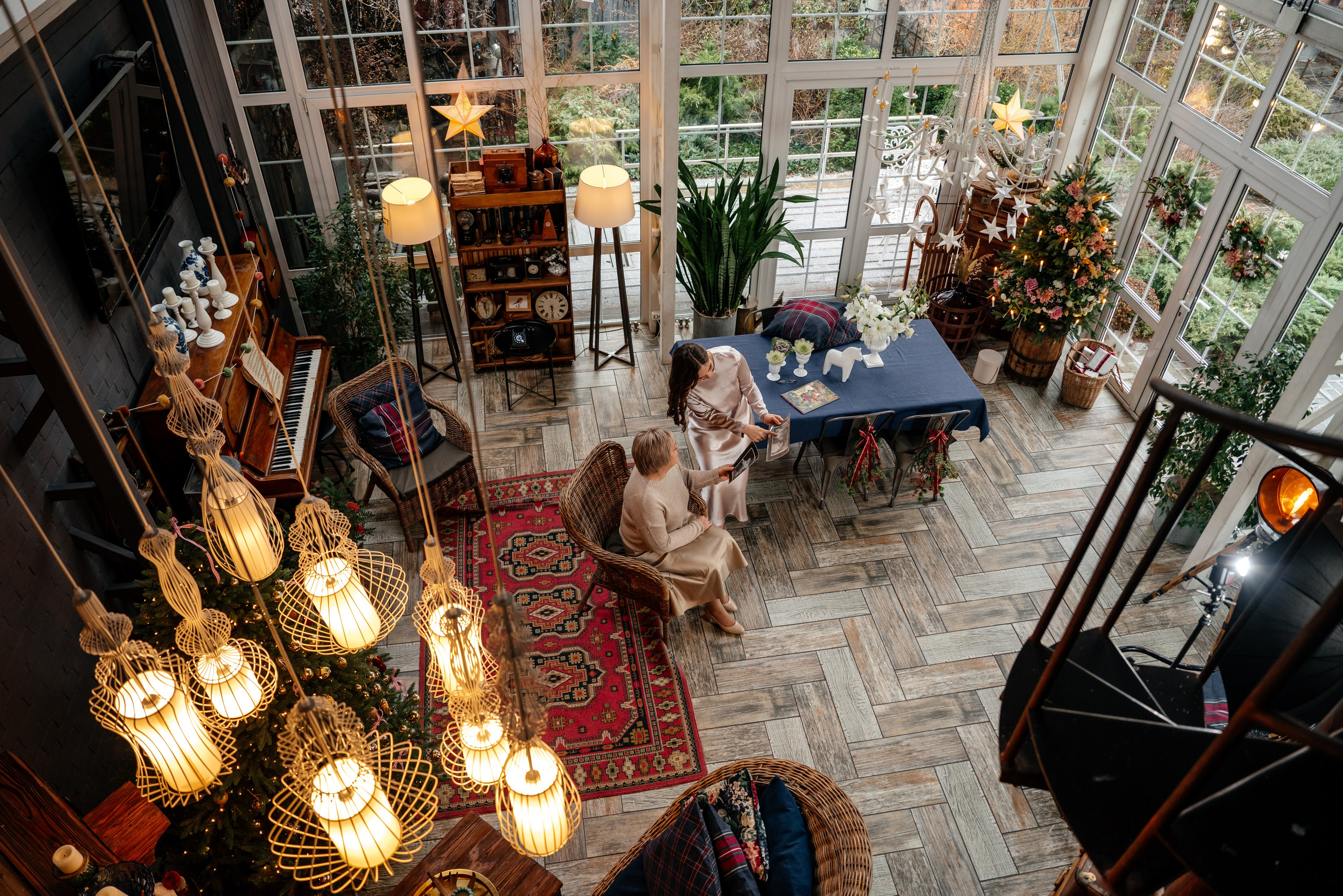 Зимняя съемка мамы и взрослой дочери. Дом Власенко. Свадебный и семейный фотограф Надежда Соловьева