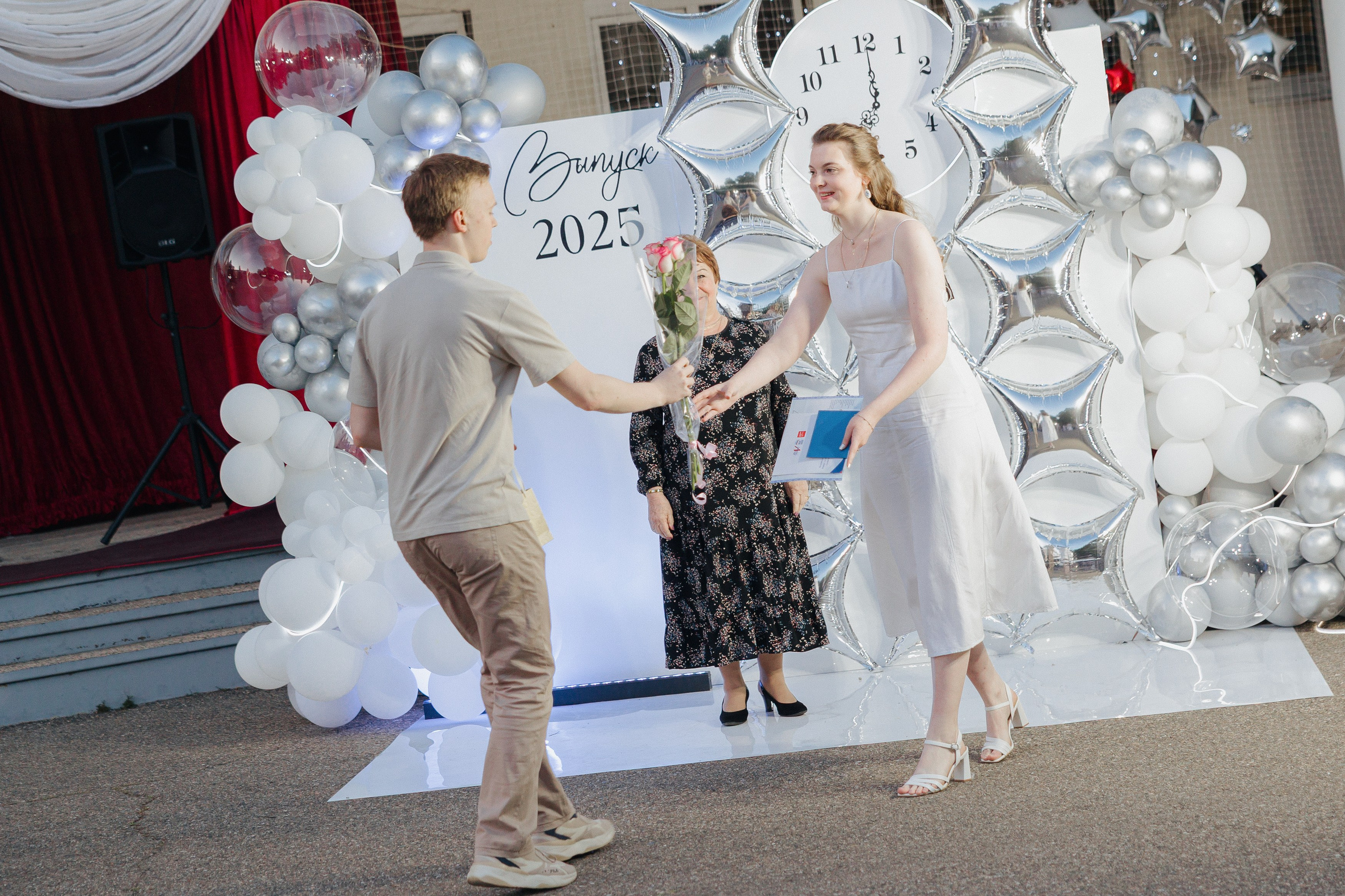 Вручение аттестатов. Свадебный фотограф Роман Еремеев