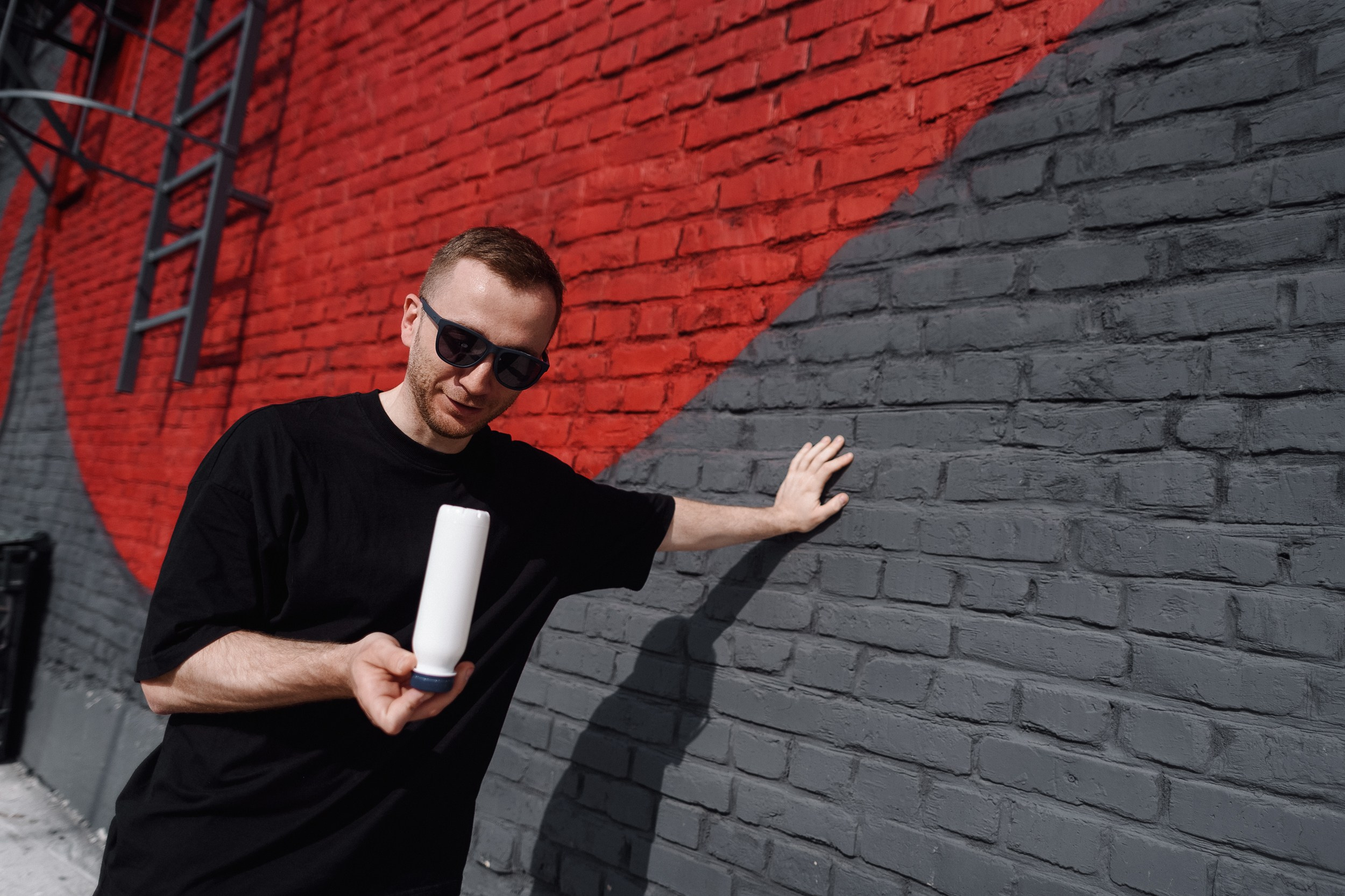 Уличная фотосессия мужской портрет. Фотограф Дарья Мустафина, Тюмень