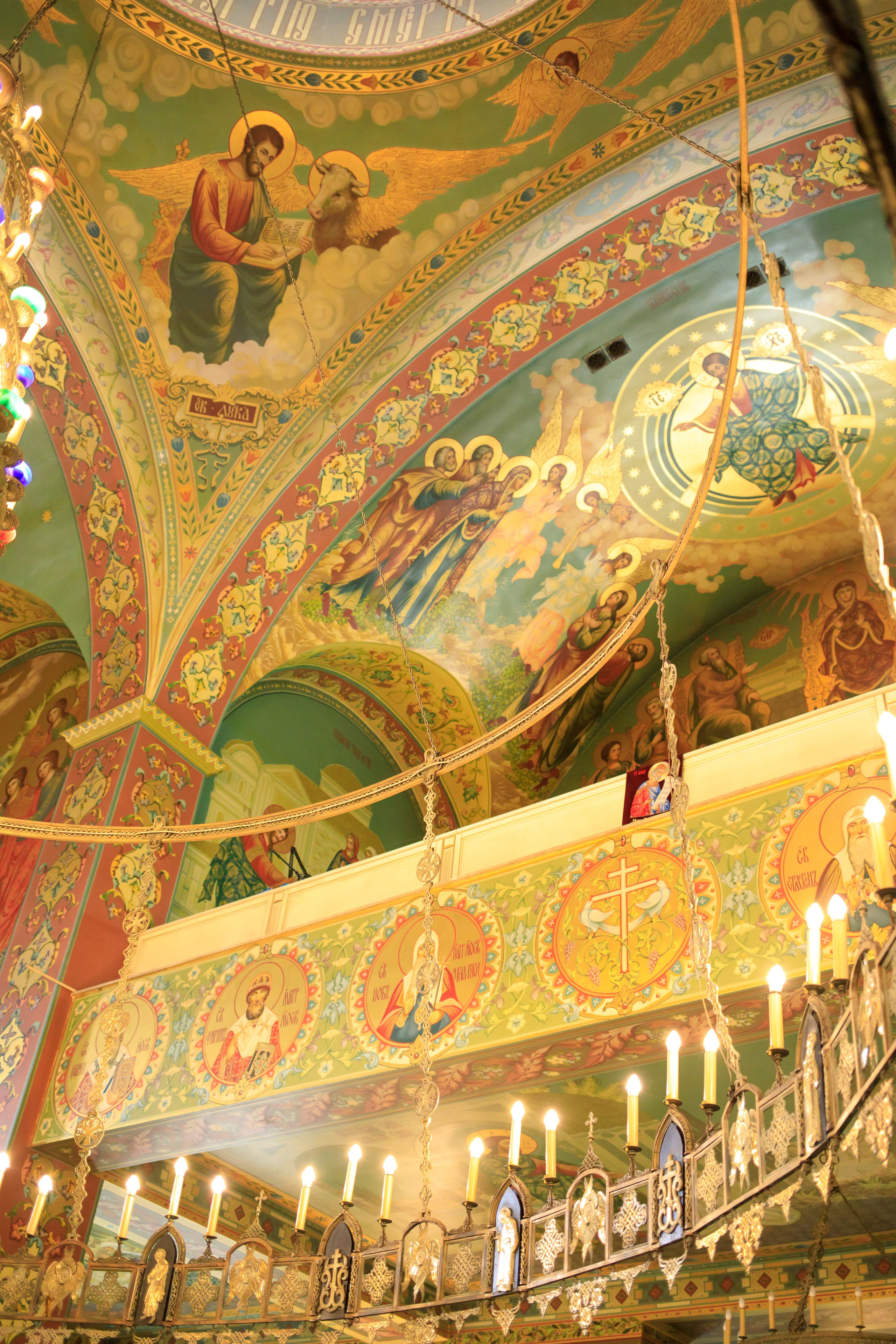 Фотосъёмка таинства крещения и крестин в городах Я фотограф снимающий венчания в городах Минеральные Воды, Пятигорск, Кисловодск, Ессентуки,. Репортажный и свадебный фотограф Пятигорск и КМВ