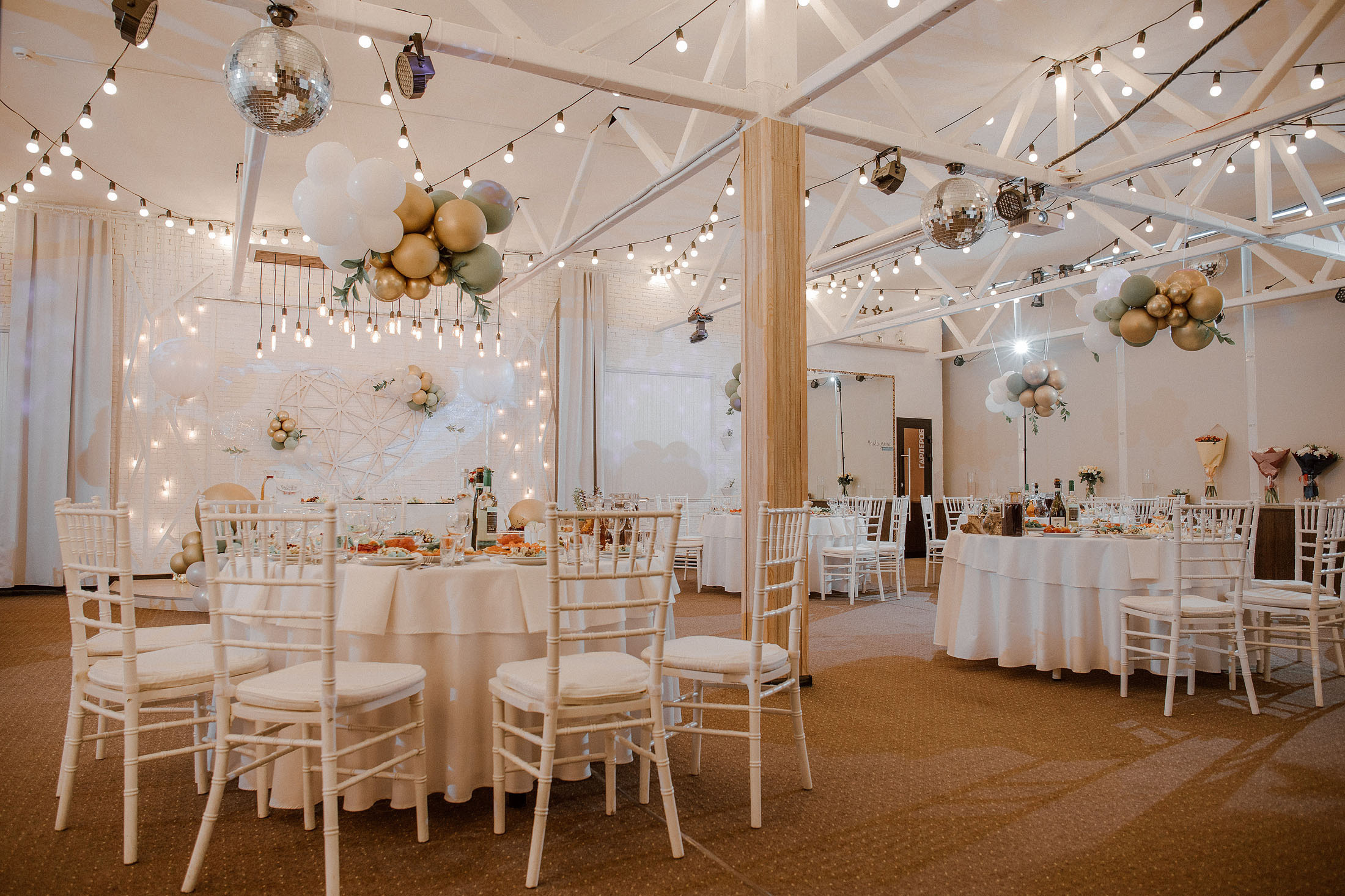 оформление банкетного зала для свадьбы