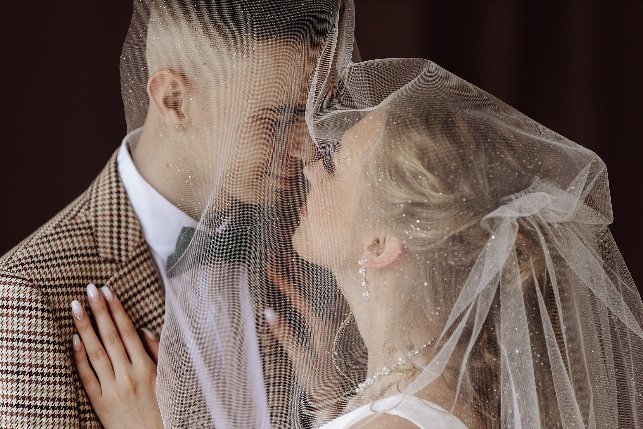 love story жениха и невесты в студии