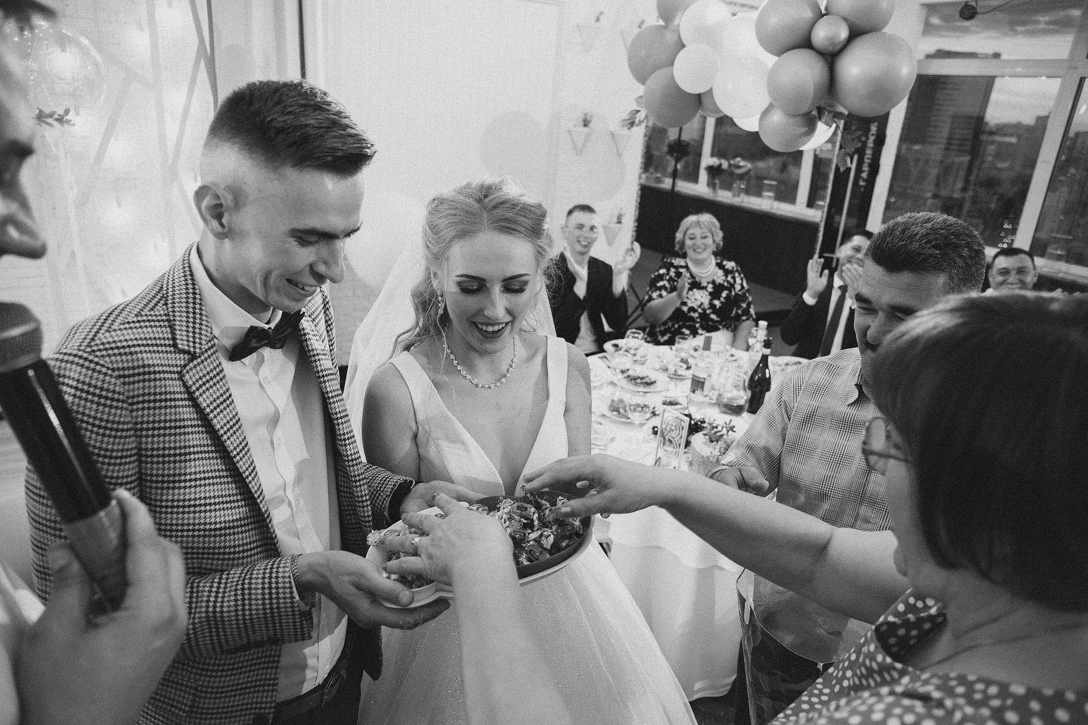 Свадебная съемка в студии и на улице. Свадебный фотограф в Екатеринбурге Илья Корсаков