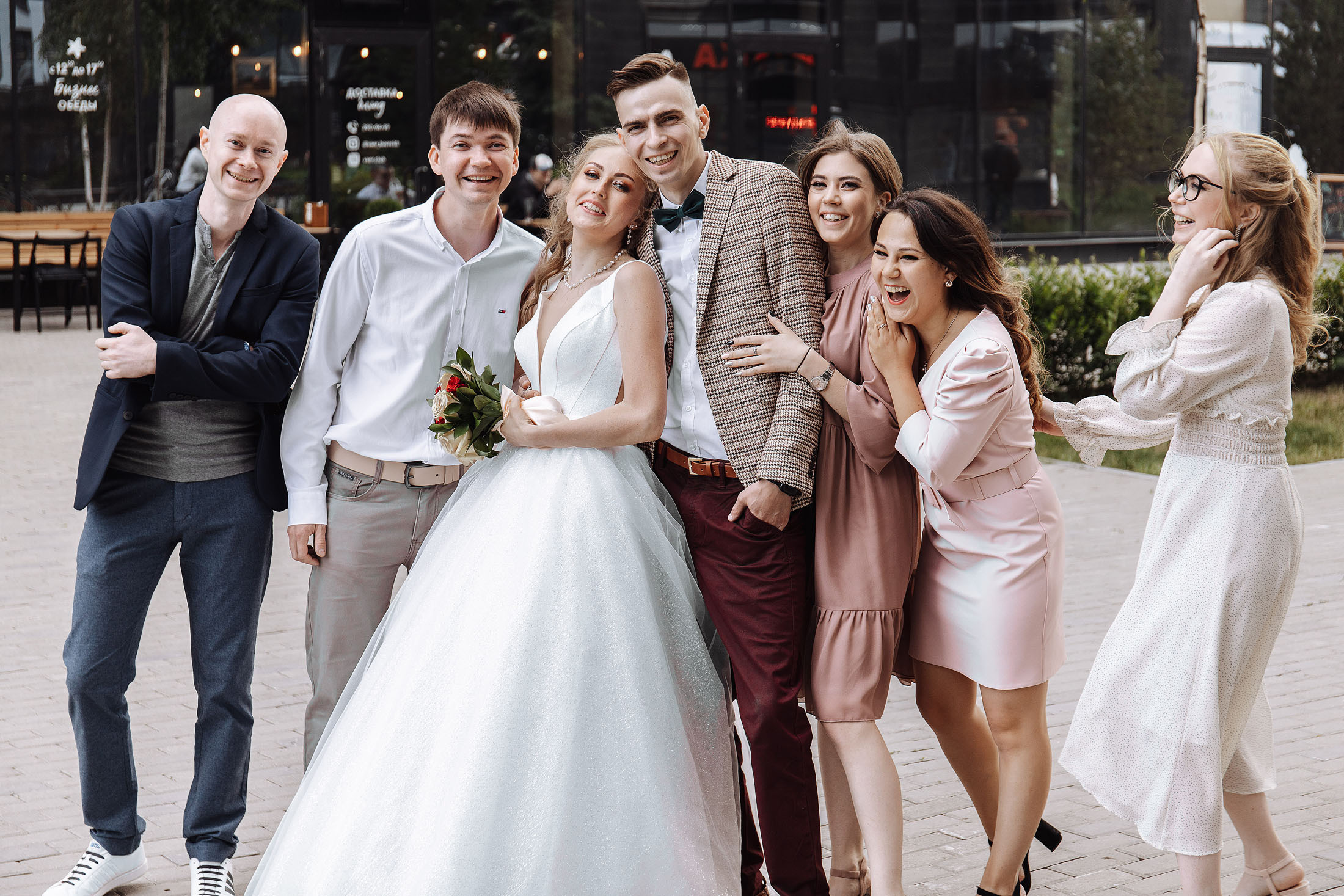 Свадебная съемка в студии и на улице. Свадебный фотограф в Екатеринбурге Илья Корсаков