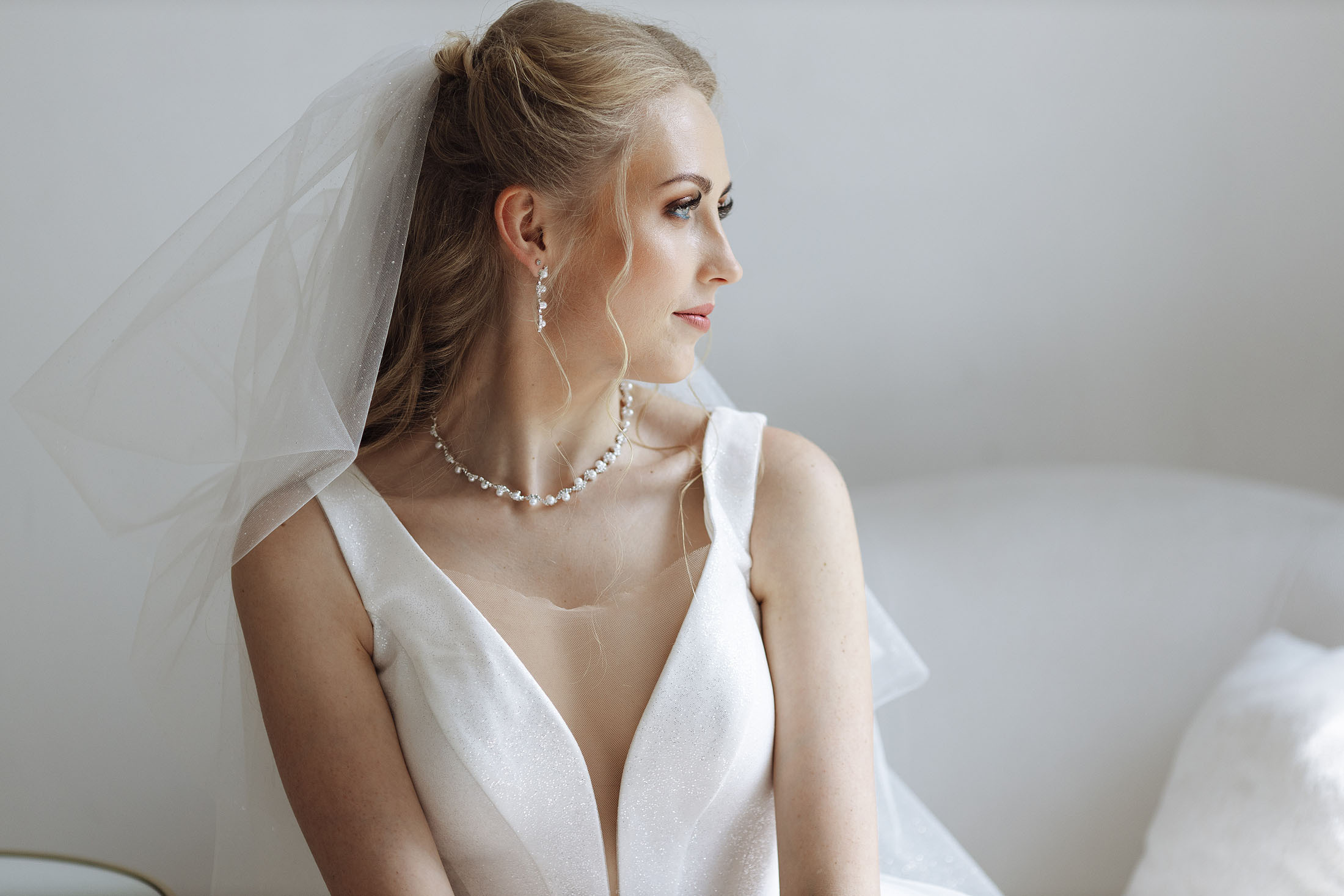 Свадебная съемка в студии и на улице. Свадебный фотограф в Екатеринбурге Илья Корсаков