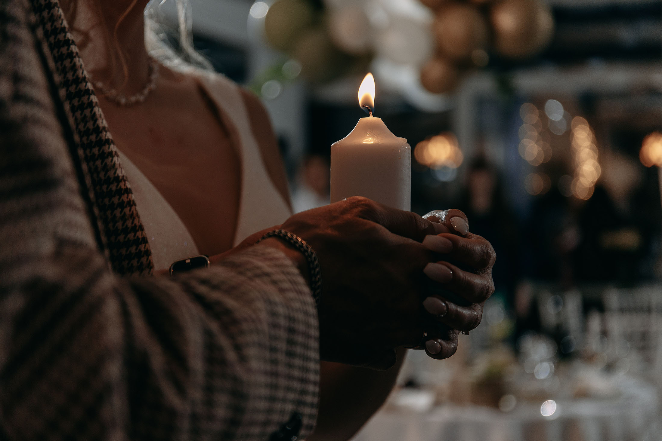 семейный очаг на свадебном торжестве