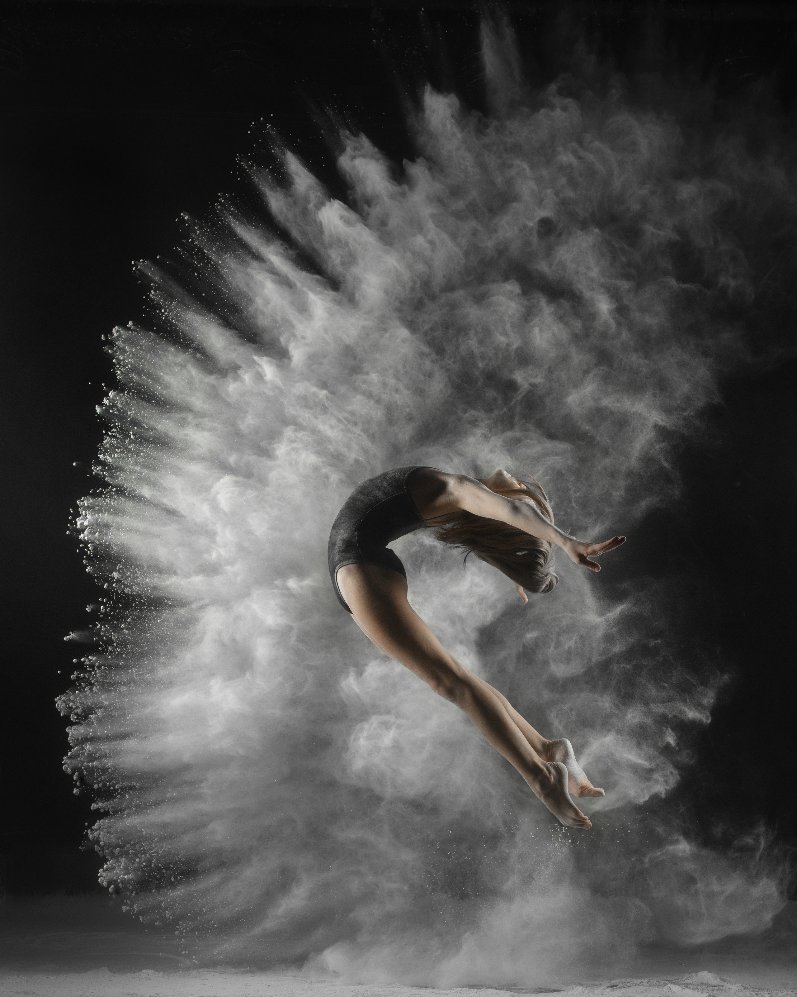 Клуб художественной гимнастики «Отрада». Съемка с мукой. Спортивный и детский фотограф в Москве, Калининграде