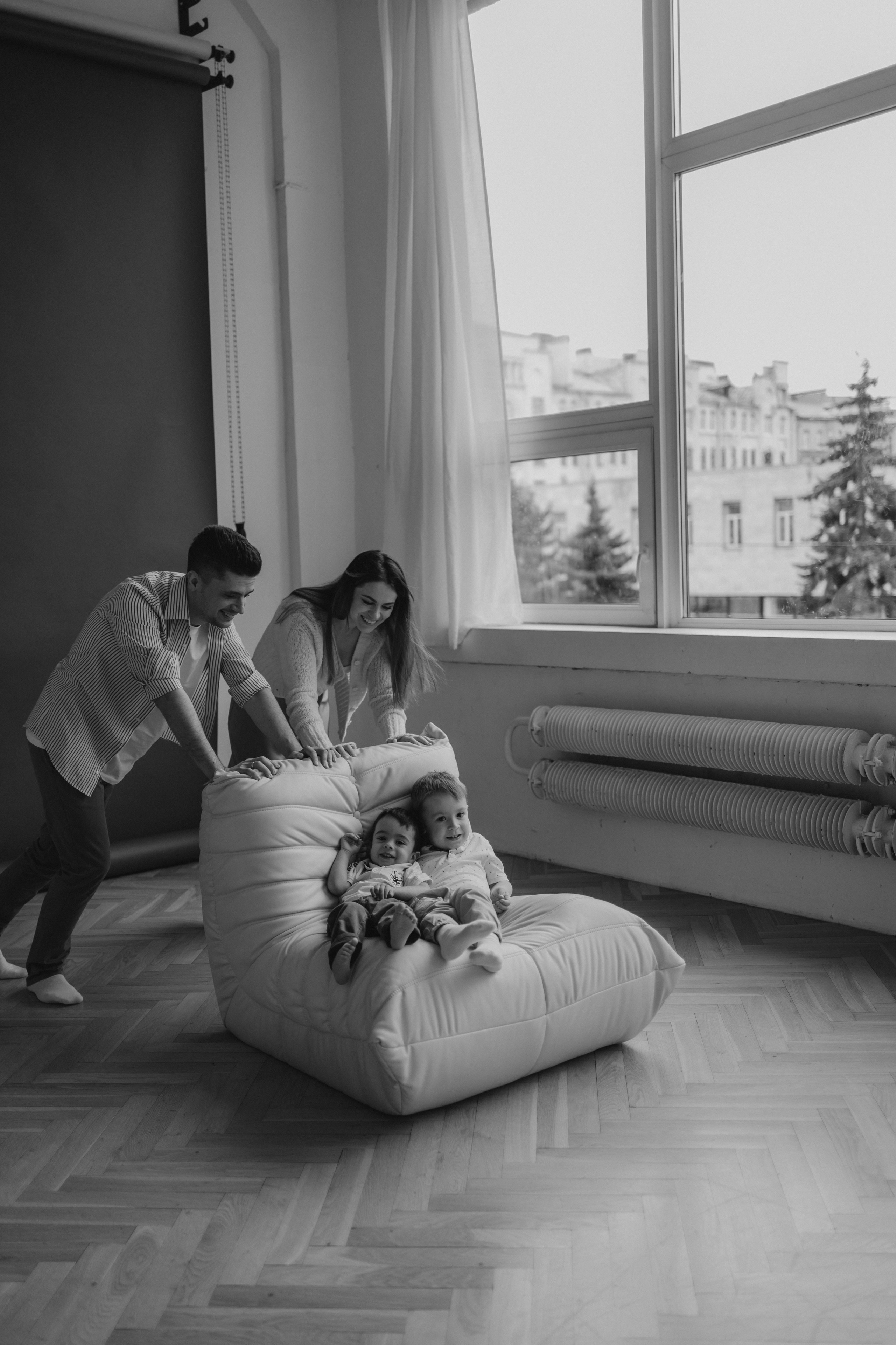 Инна, Иван и малыши Егор и Саша. Семейный, домашний, ньюборн фотограф Москва Цветкова Елизавета