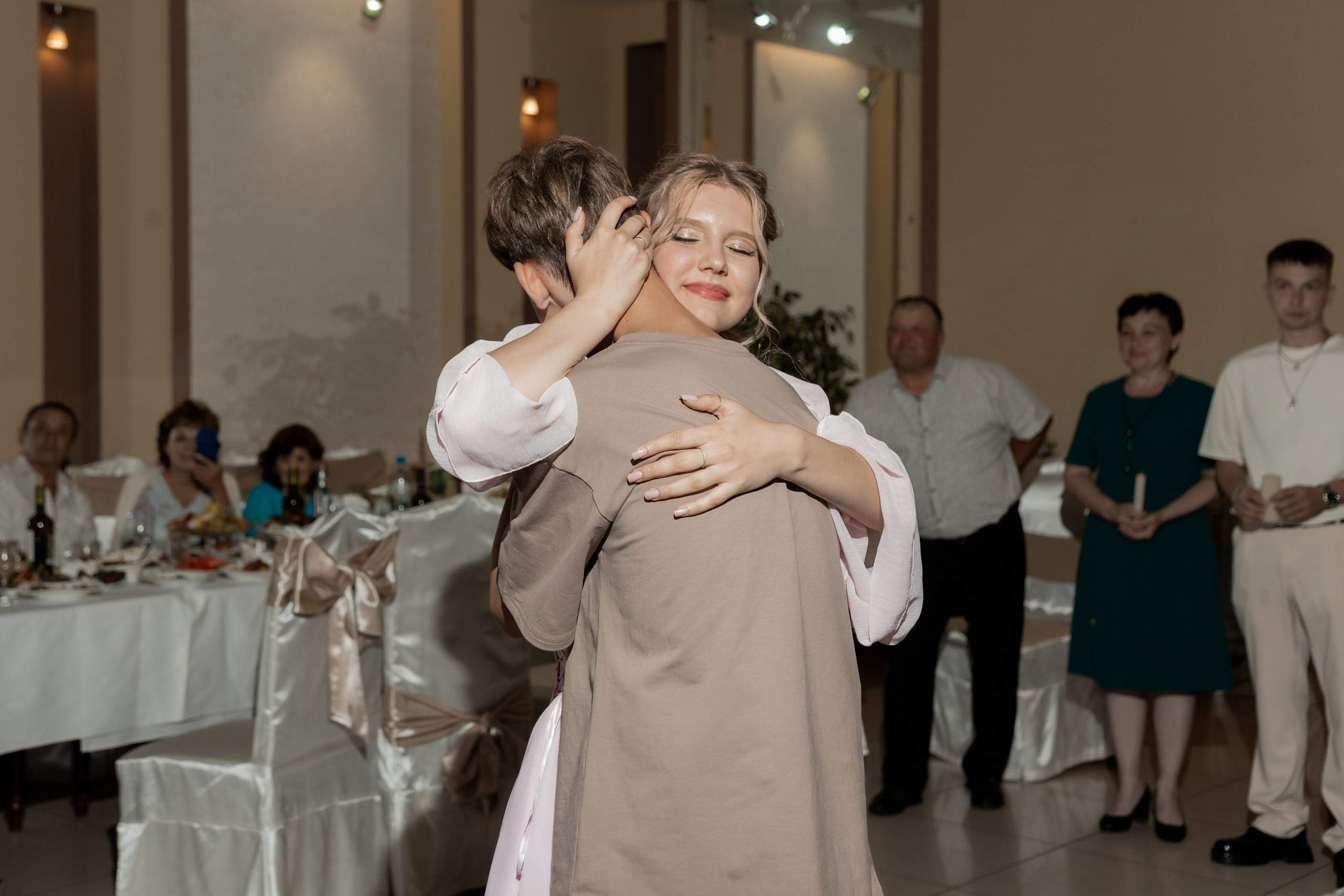 Роман и Александра (банкет). Свадебный фотограф Ангелина Сунгатулина | Саратов | Балаково | Вольск