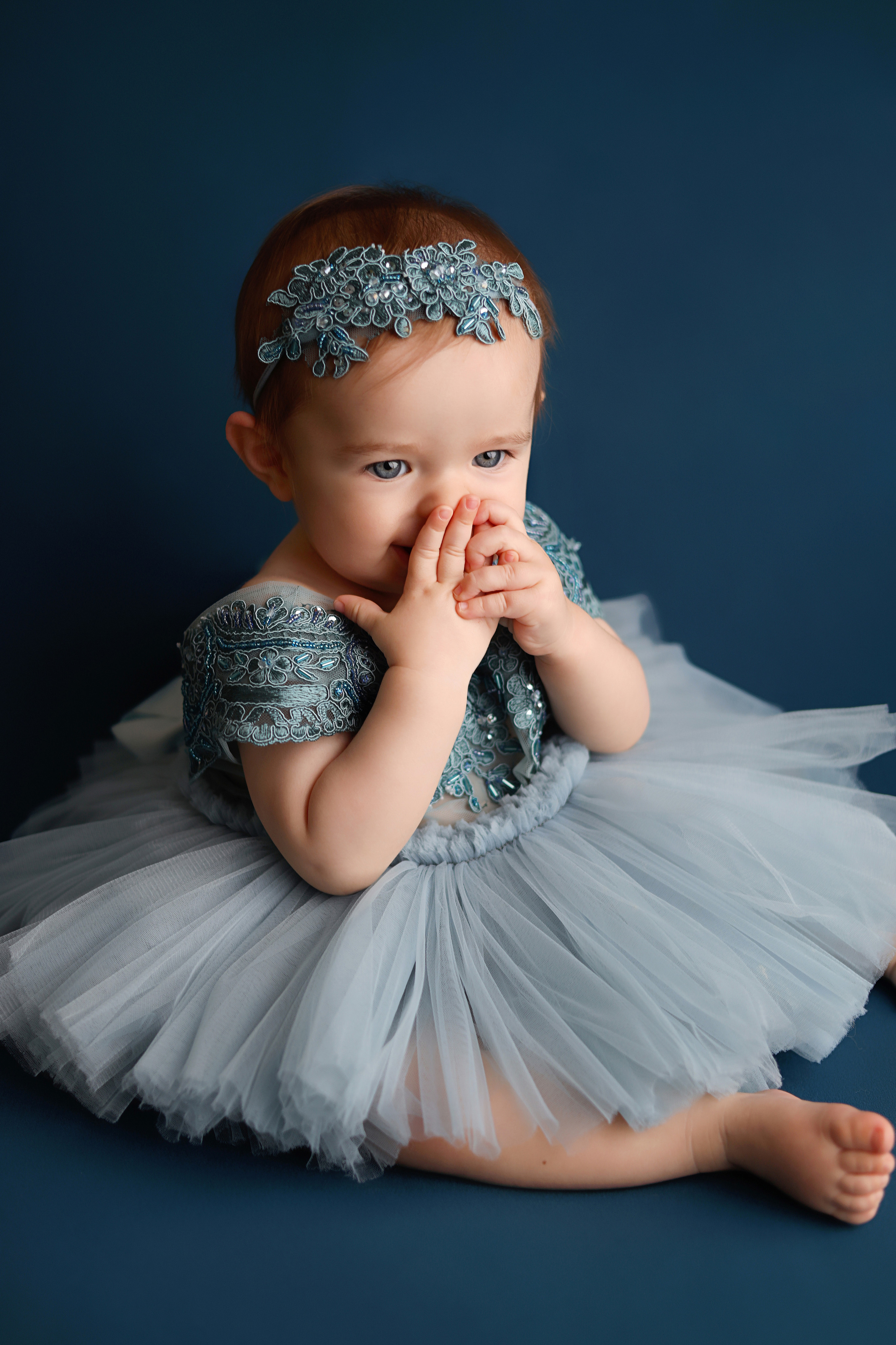 Сонечке 9 месяцев, фотосъемка дома. Фотограф новорожденных Москва. Ньюборн фотограф Москва