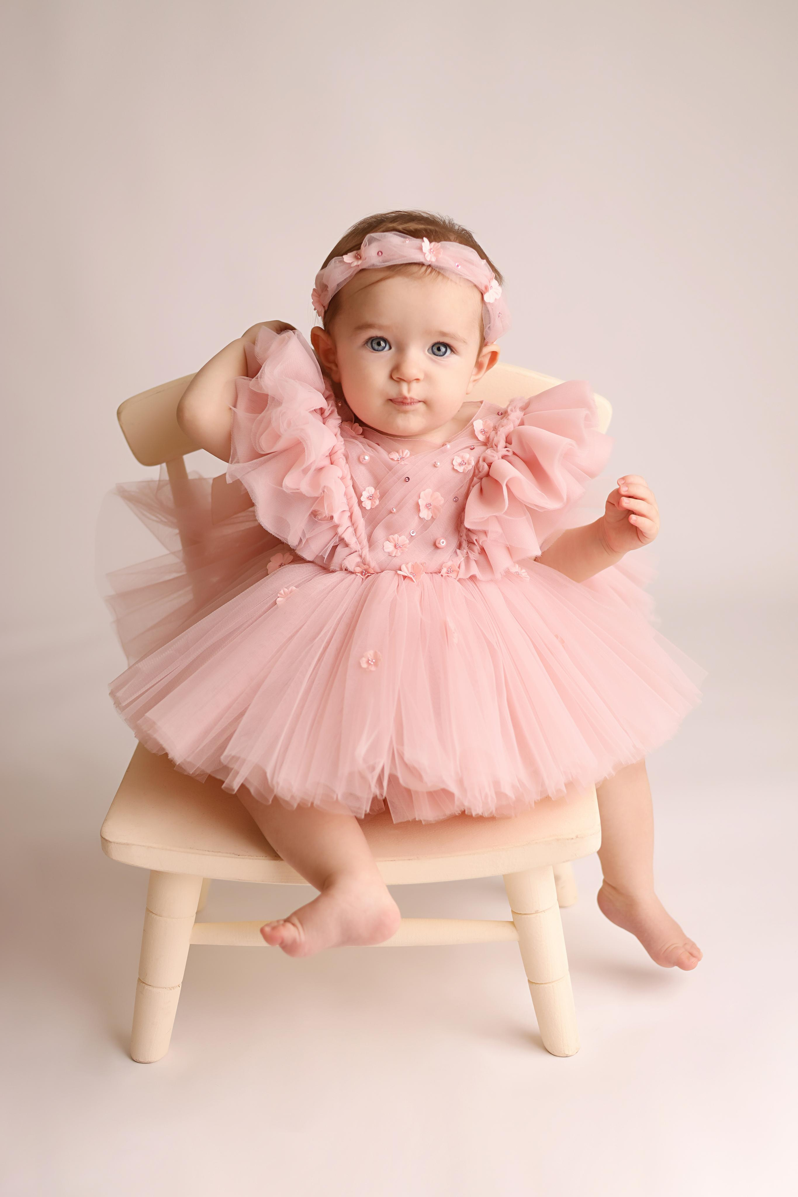 Сонечке 9 месяцев, фотосъемка дома. Фотограф новорожденных Москва. Ньюборн фотограф Москва