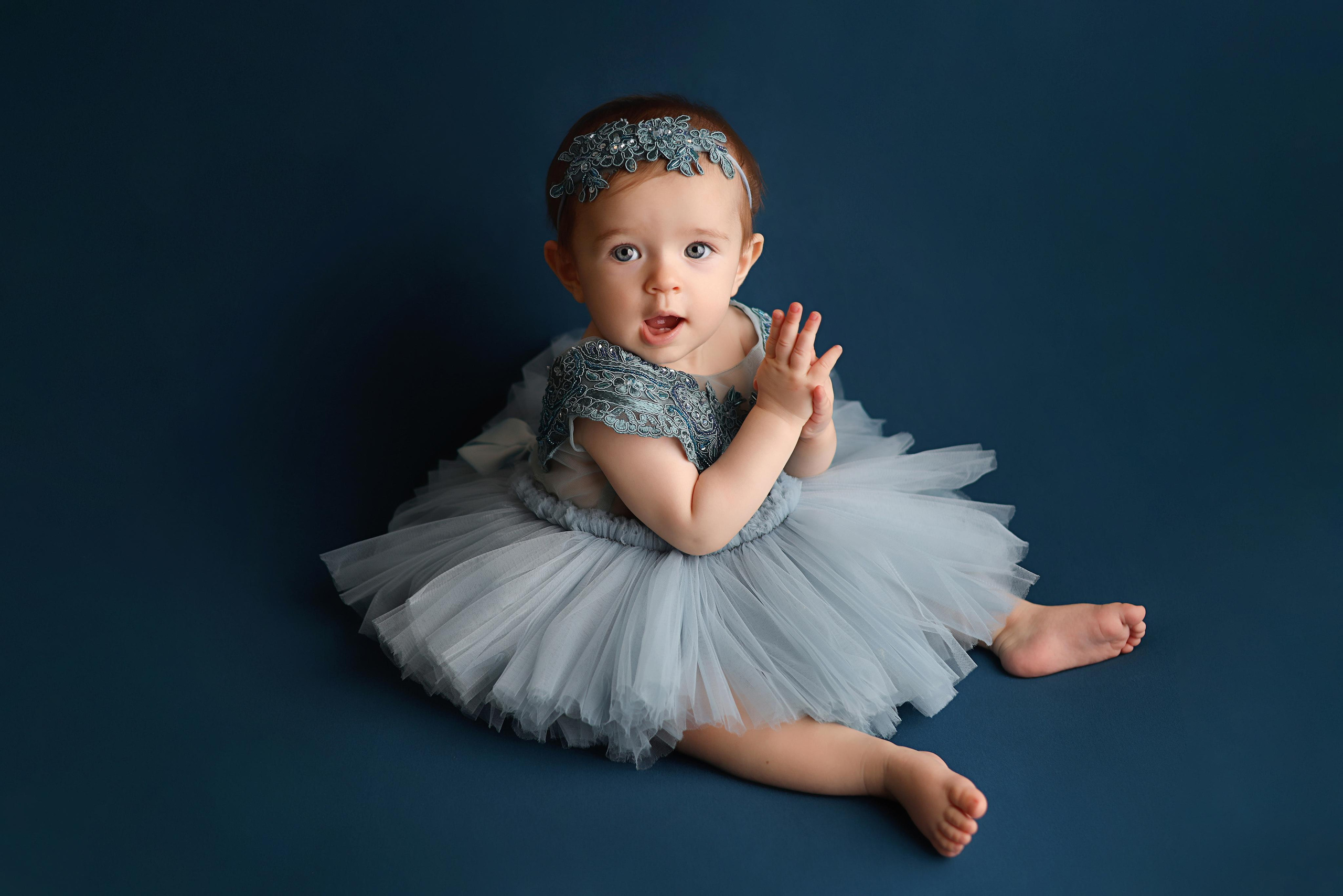 Сонечке 9 месяцев, фотосъемка дома. Фотограф новорожденных Москва. Ньюборн фотограф Москва