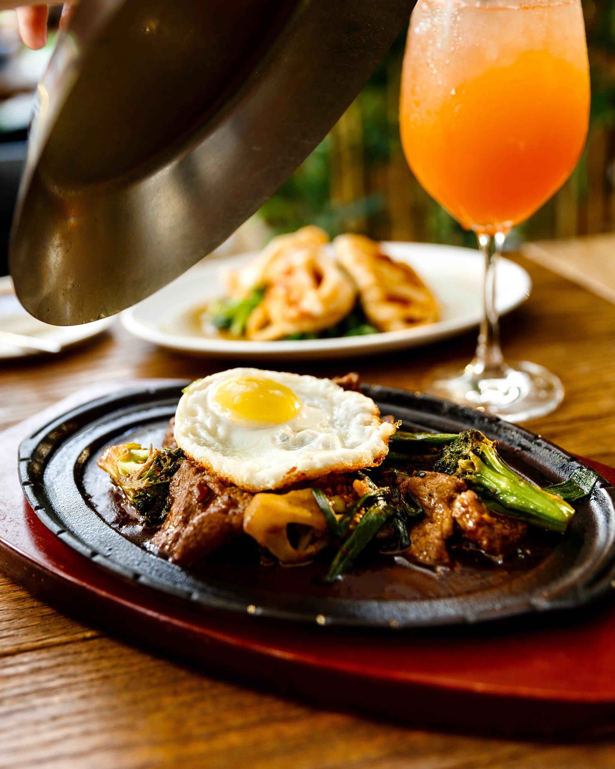 China News. AMODEO STUDIO