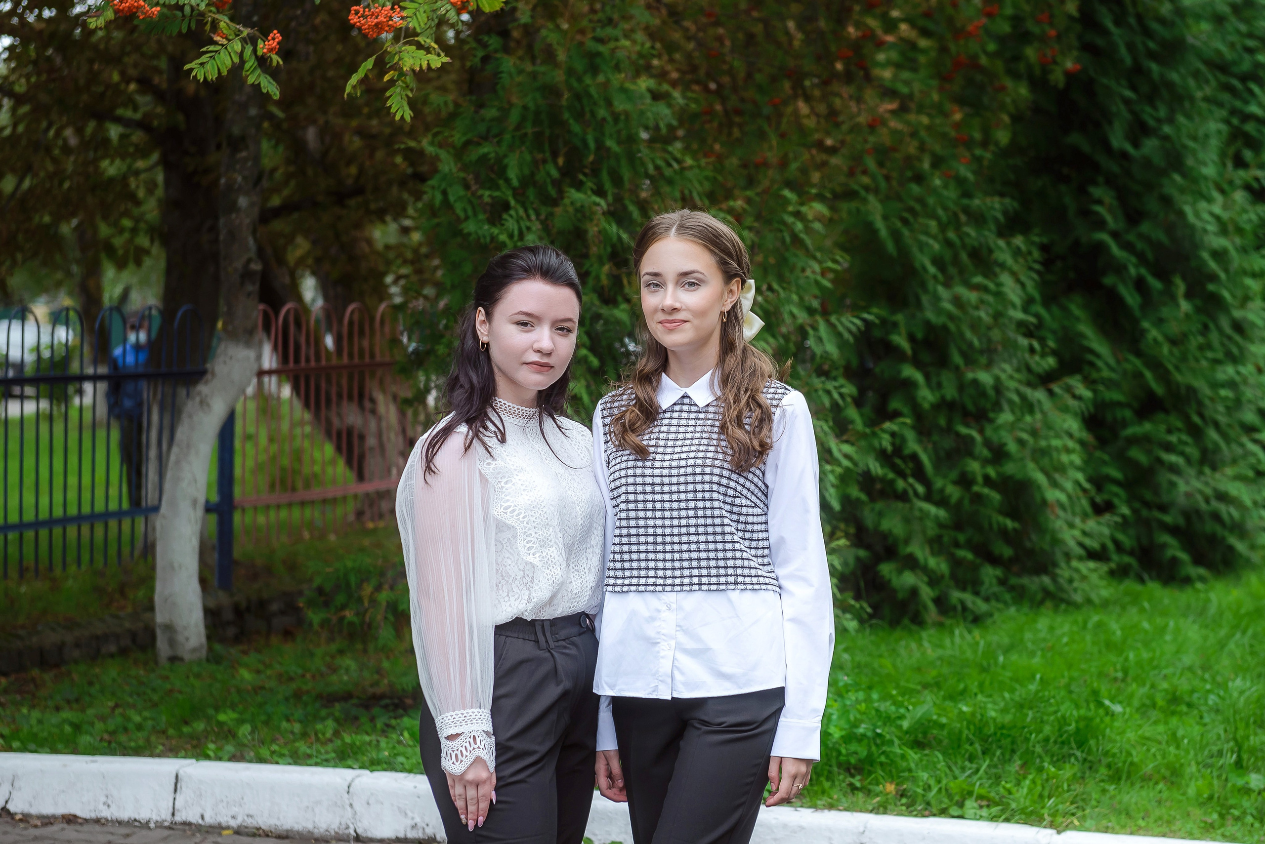 Линейка 11-е классы 2023. Фотограф Галина Лисанова, г. Брянск