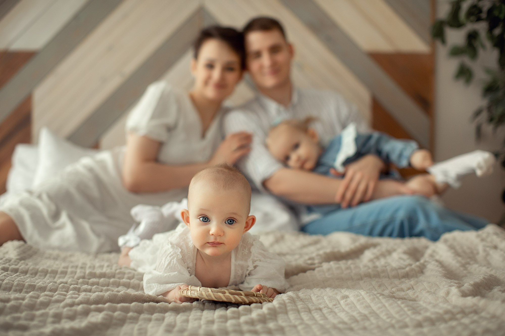 Семейная съемка в студии. Семейный фотограф Татьяна Надеждина | Москва, Московская область, Ярославль