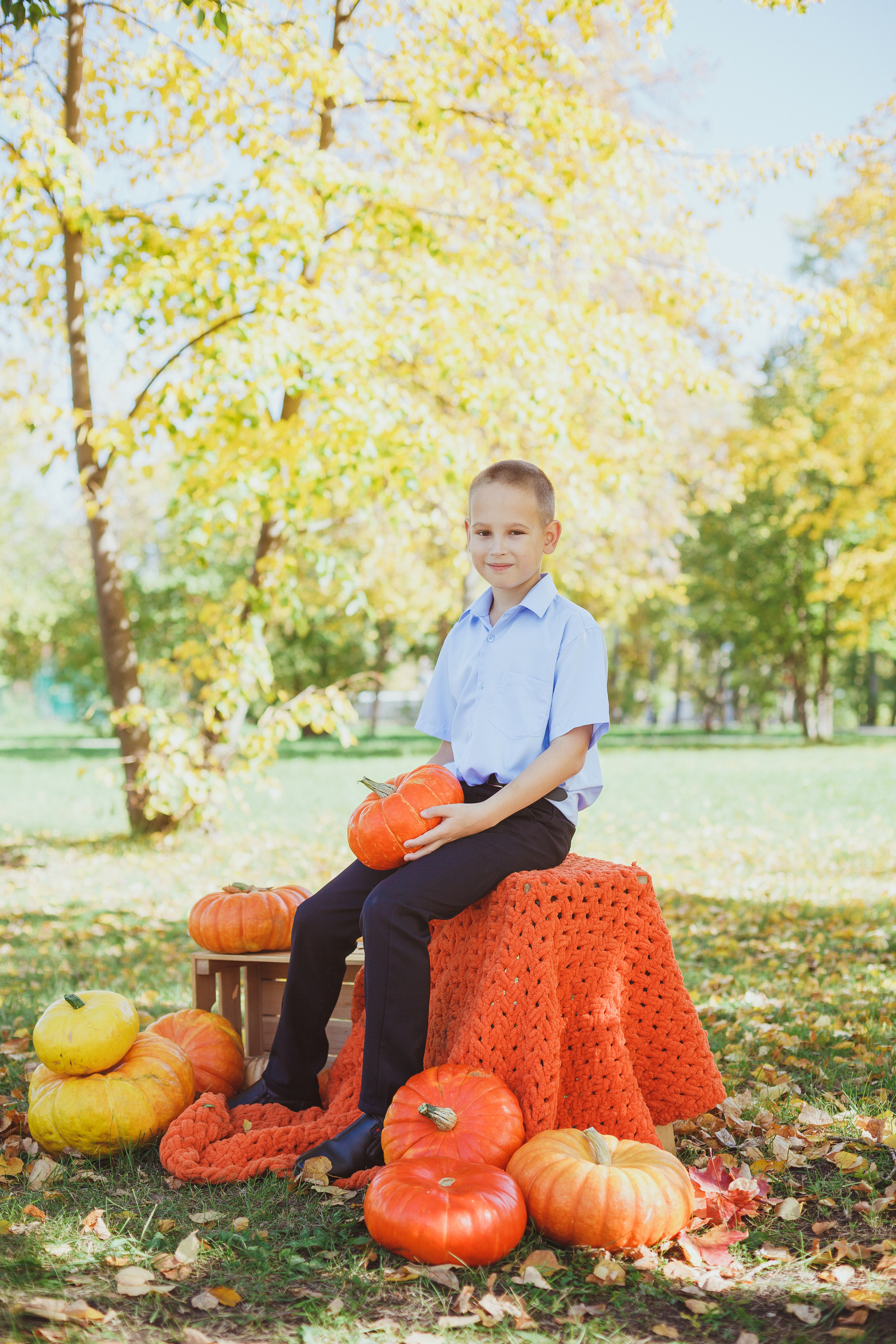 Школьная фотосессия на 31 августа. 1,2,3 сентября. Портреты детей 4-6 штук. Групповые общие 2-5 шт. Цена 450р. (1). Семейный и детский фотограф в Сухом Логу Ольга Кайгородова