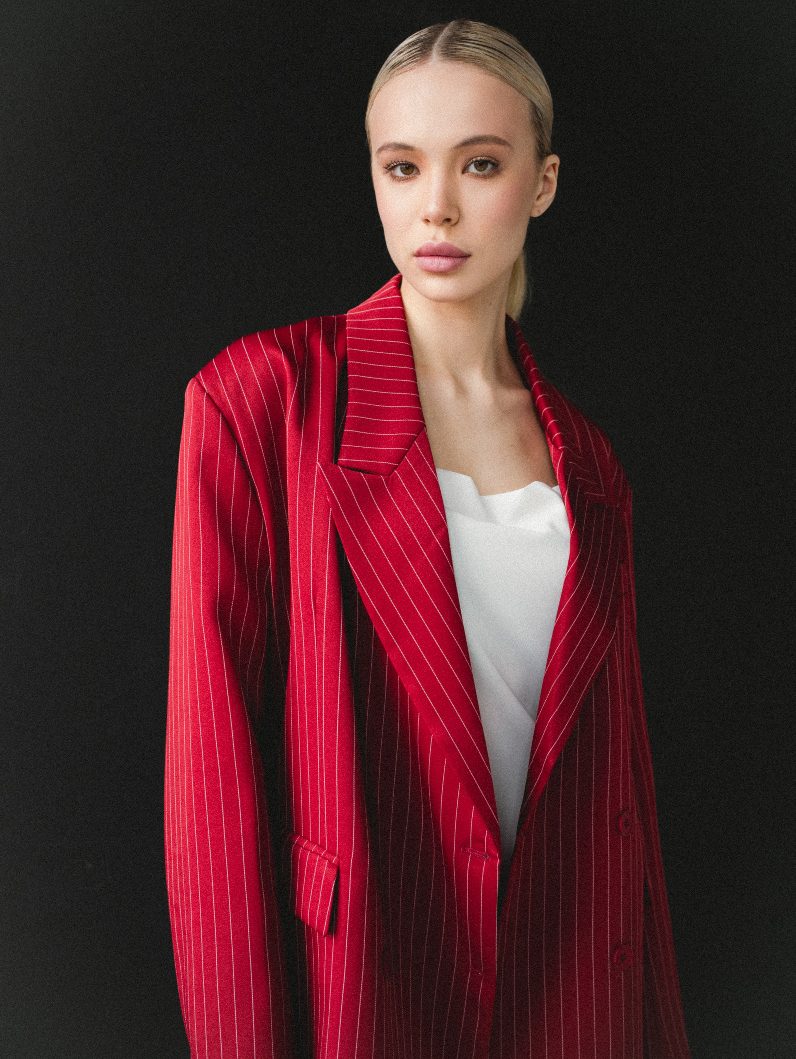 Модельная школа Khanova. Фотограф в Москве и Сургуте Алла Лесовая. Снимаю каталог для брендов и индивидуальные портреты для людей