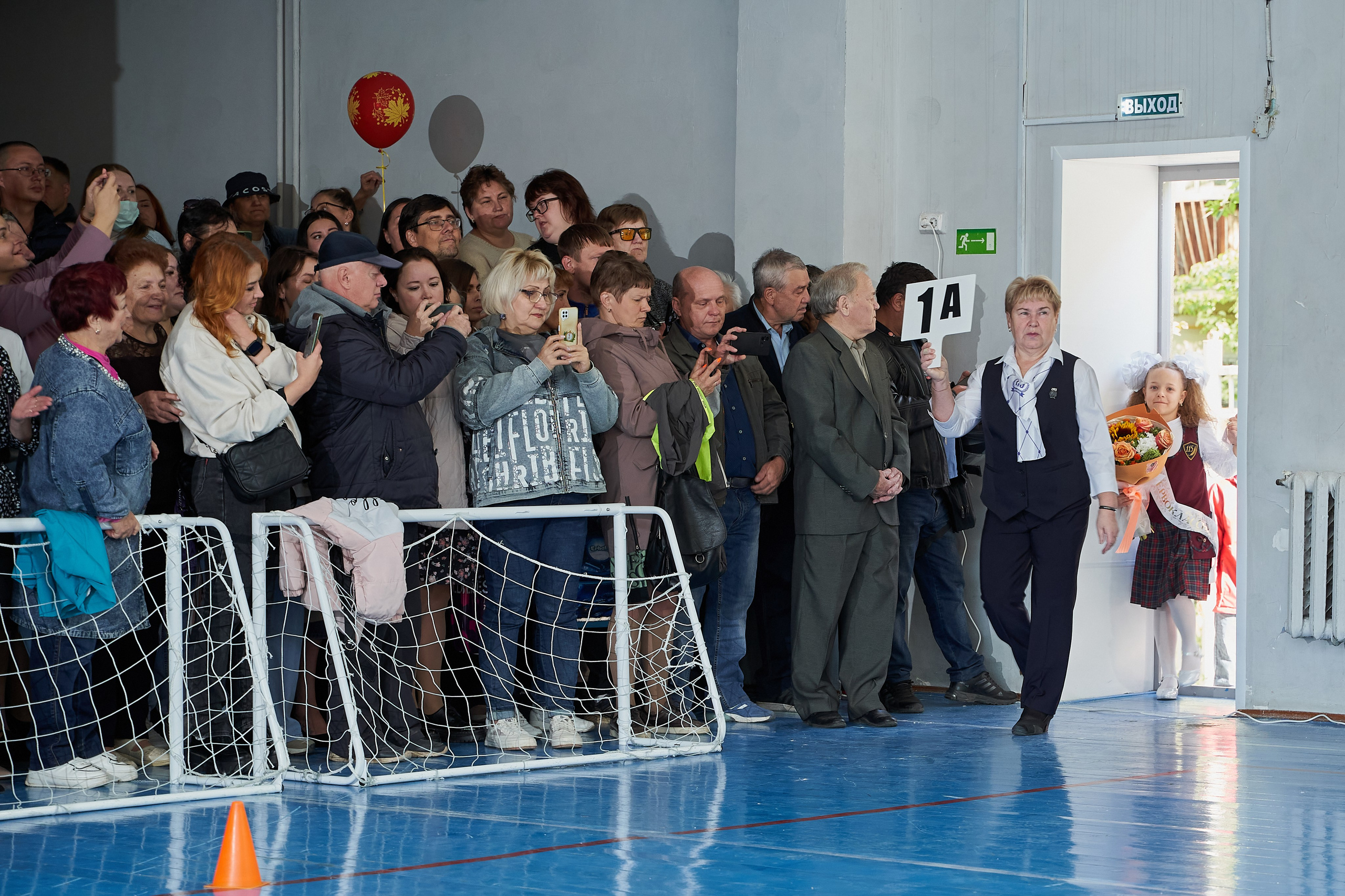 Школьная линейка 1 сентября. Выпускные альбомы в Екатеринбурге, от Анастасии Саловой