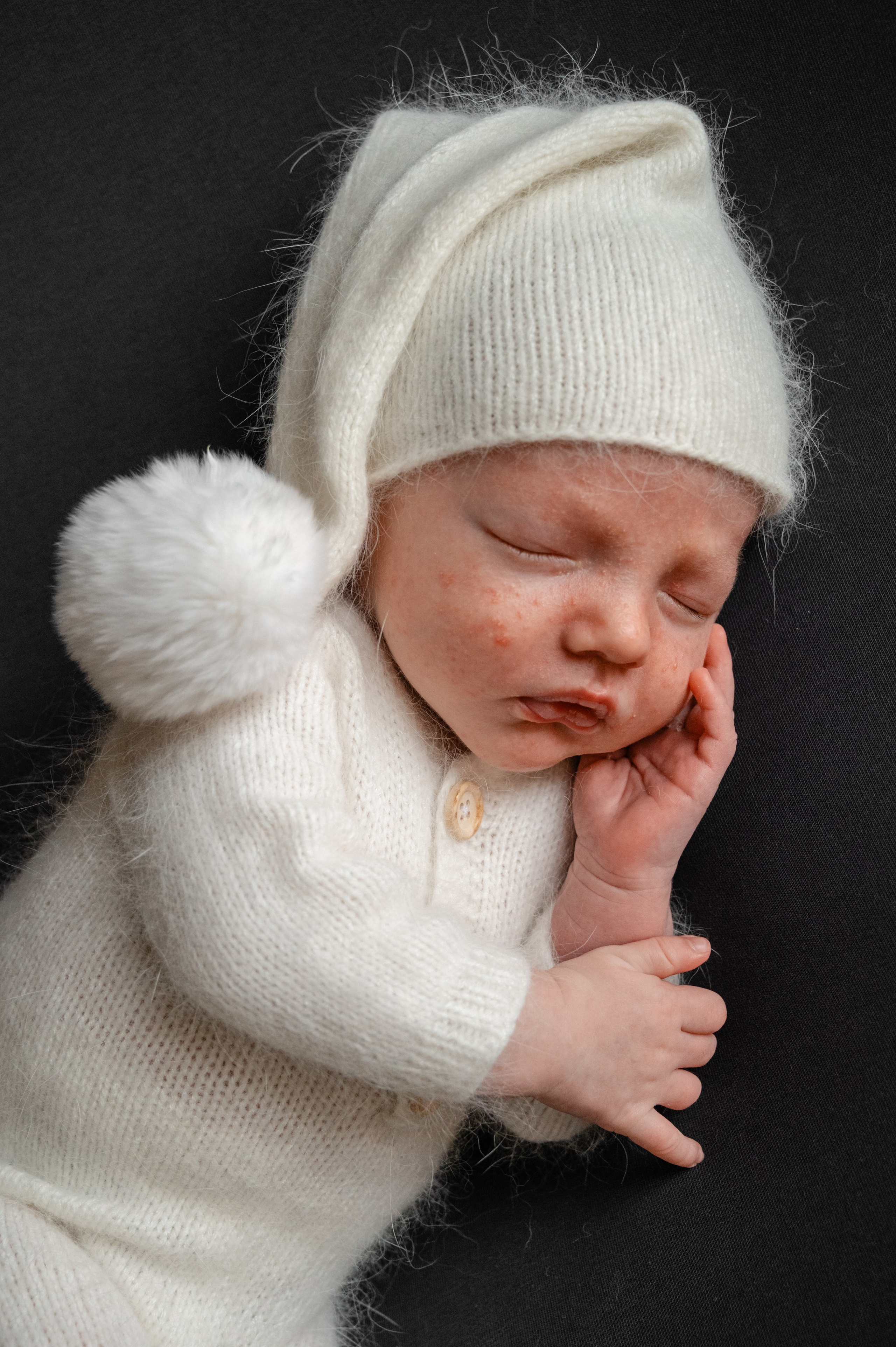 Ретушь. Фотограф новорожденных малышей в Санкт-Петербурге