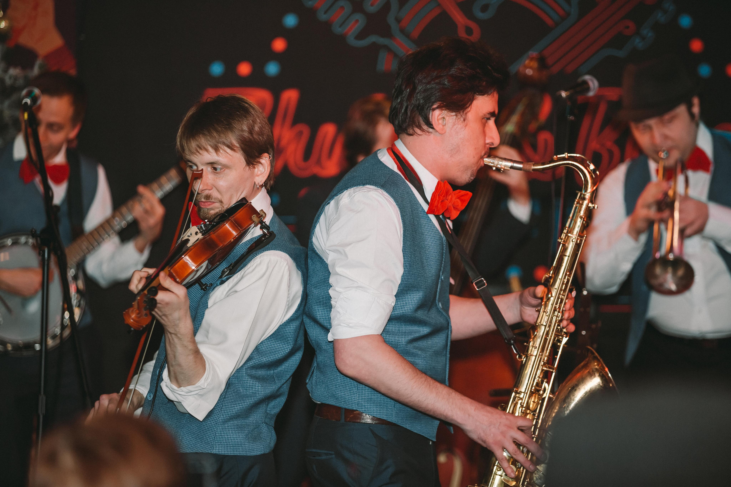 Старый Добрый Диксиленд и Бугабу бэнд. Фотограф Сонкина Татьяна